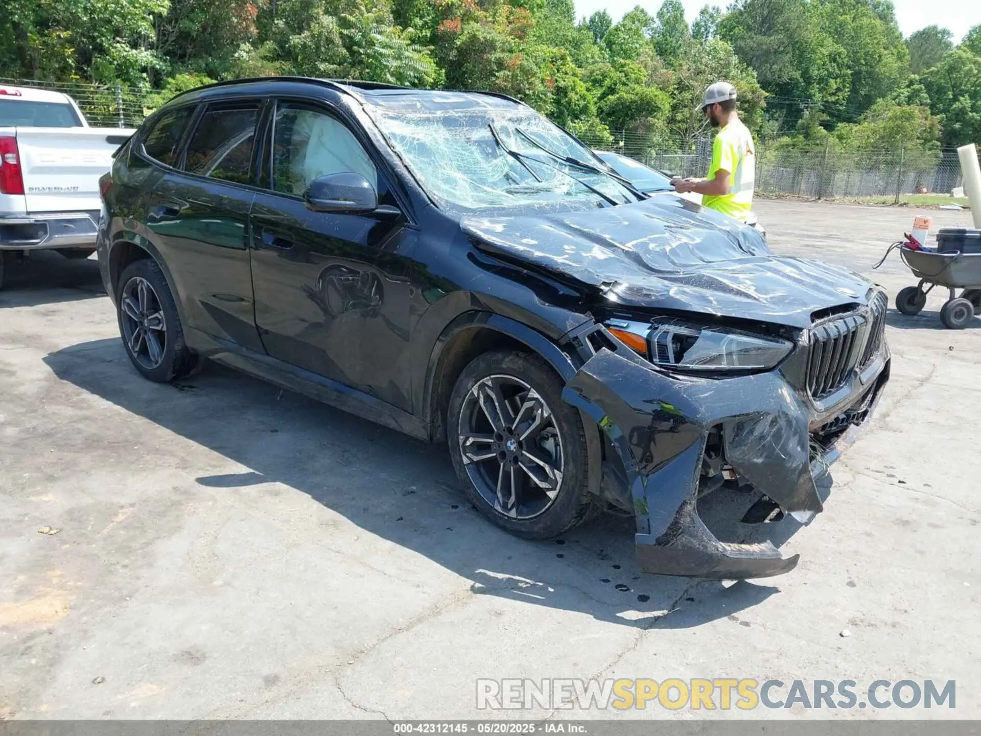 1 Photograph of a damaged car WBX73EF0XP5V99368 BMW X1 2023