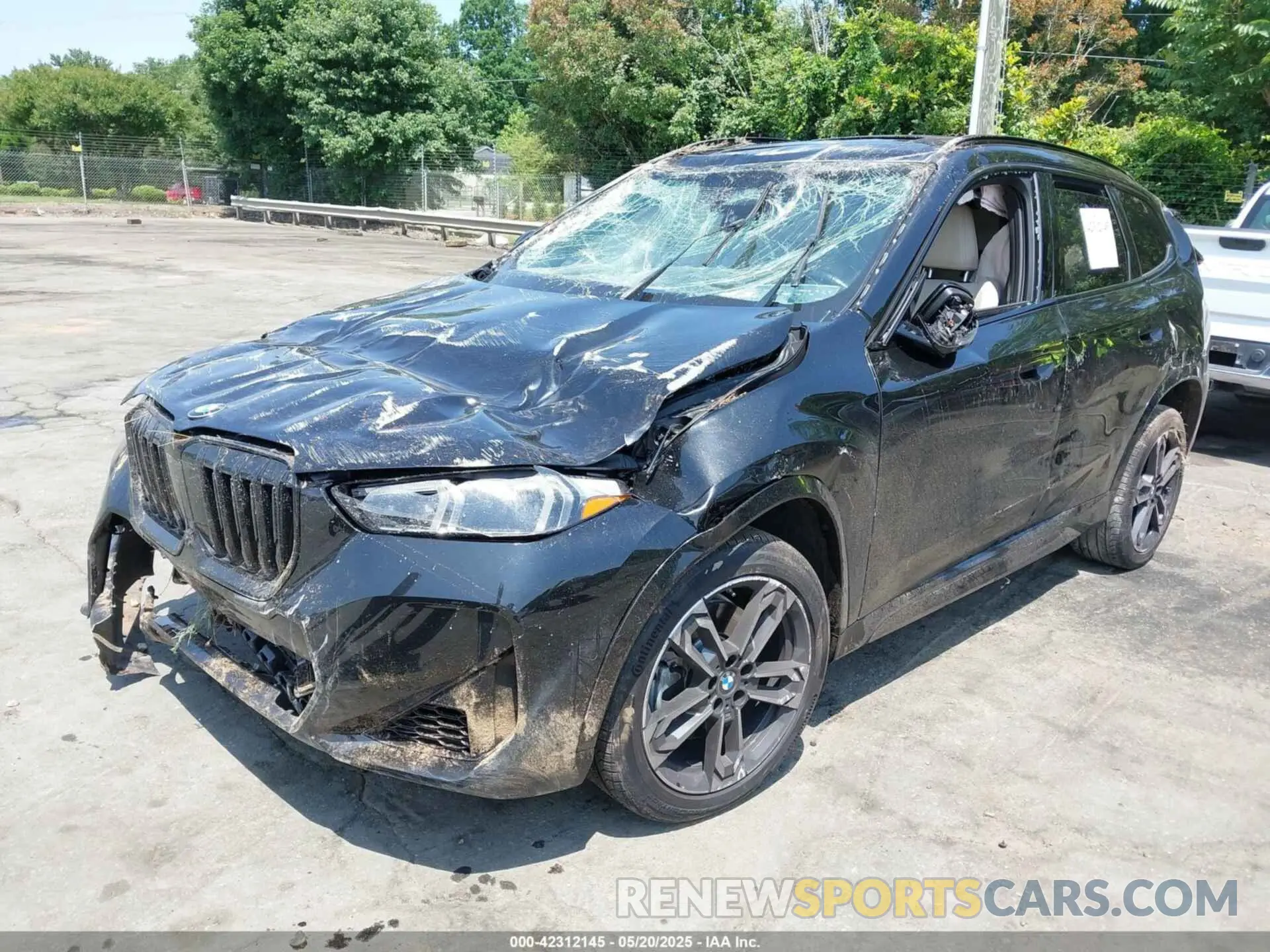 6 Photograph of a damaged car WBX73EF0XP5V99368 BMW X1 2023