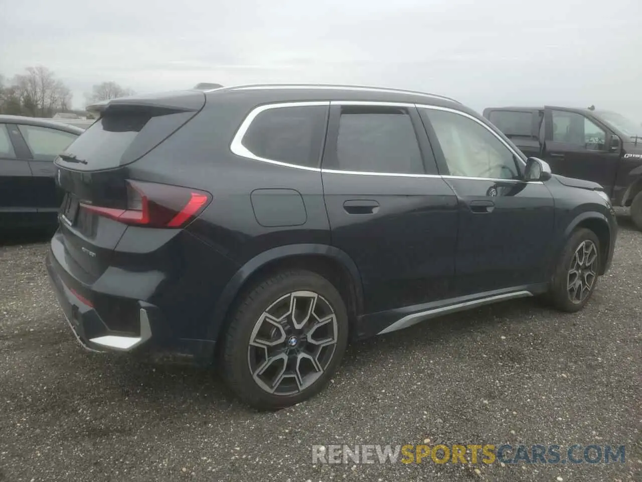 3 Photograph of a damaged car WBX73EF0XP5X30072 BMW X1 2023