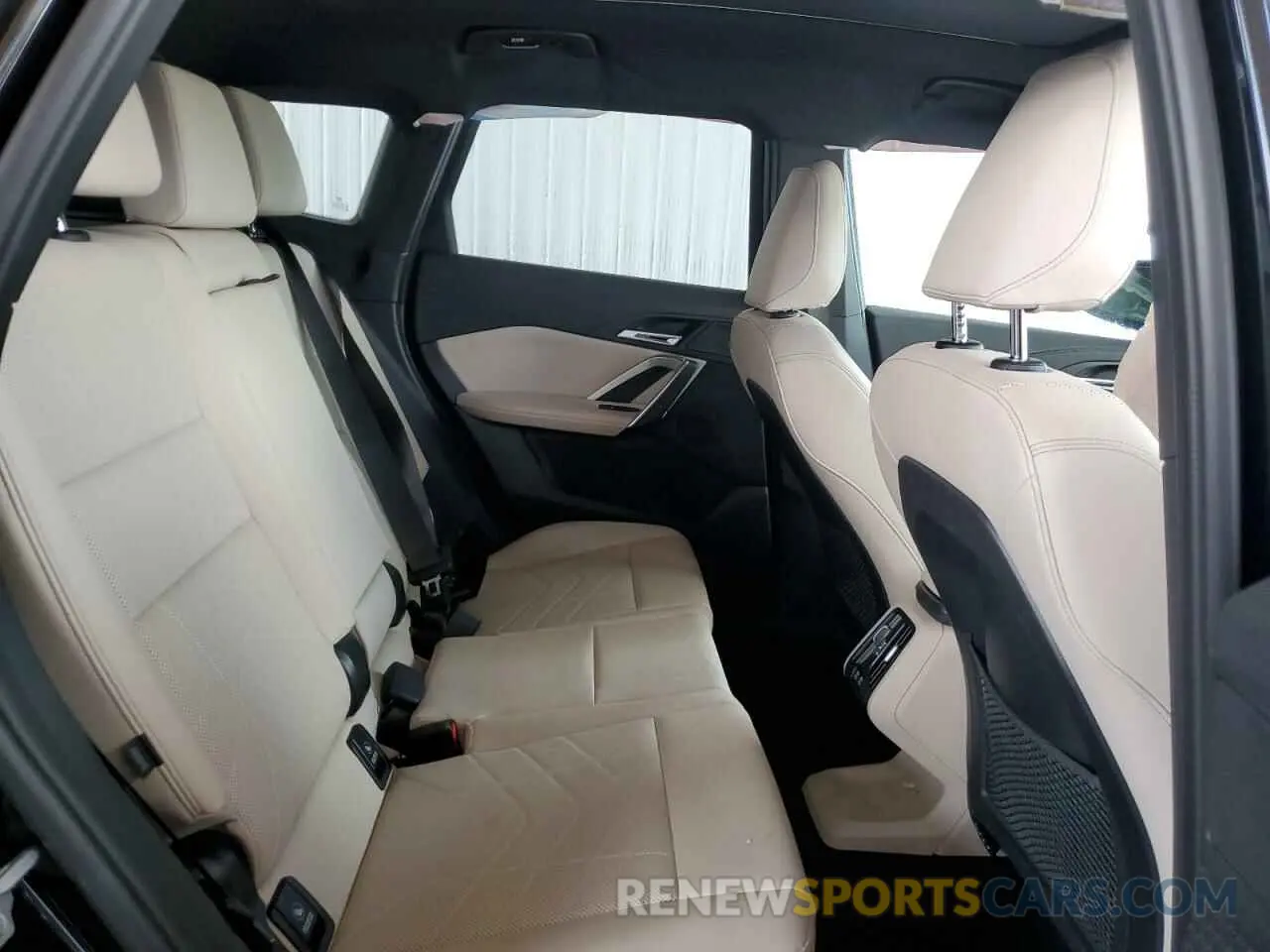 11 Photograph of a damaged car WBX73EF00R5Y59683 BMW X1 2024