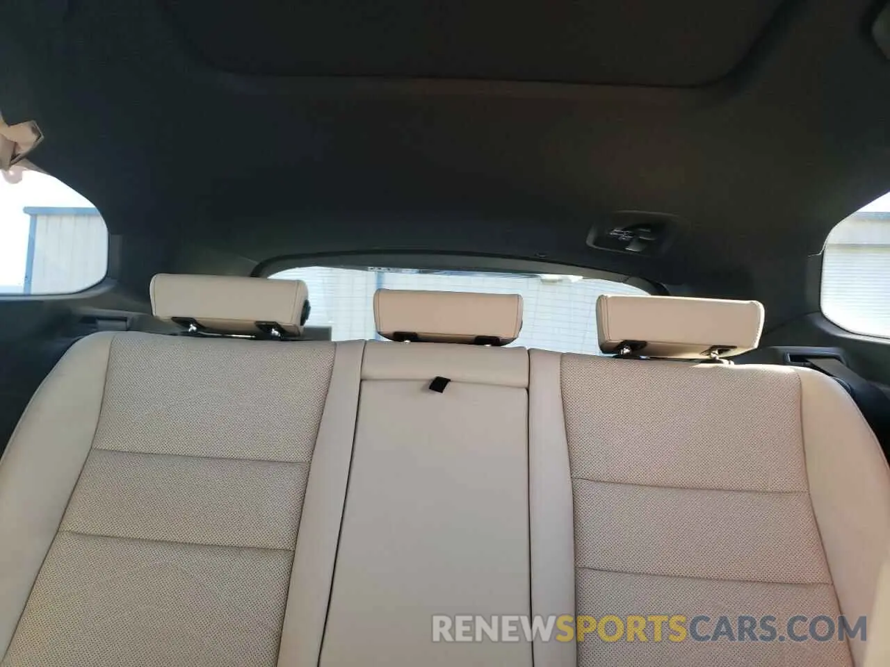 10 Photograph of a damaged car WBX73EF00R5Z58004 BMW X1 2024