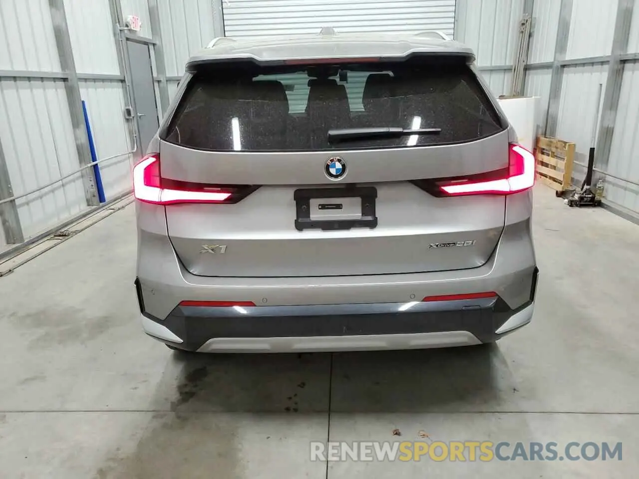6 Photograph of a damaged car WBX73EF01R5Y91381 BMW X1 2024