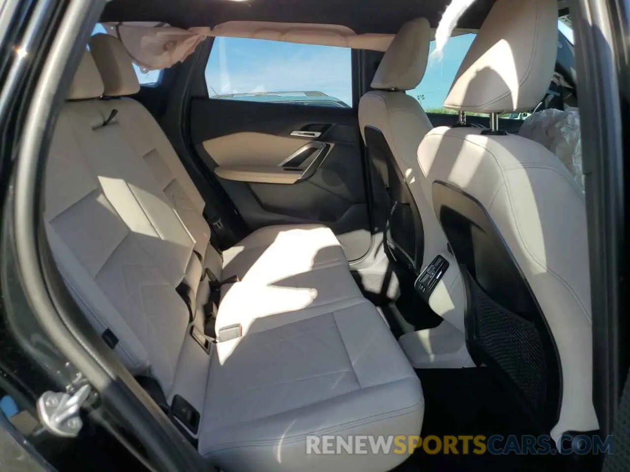 11 Photograph of a damaged car WBX73EF02R5Z31516 BMW X1 2024