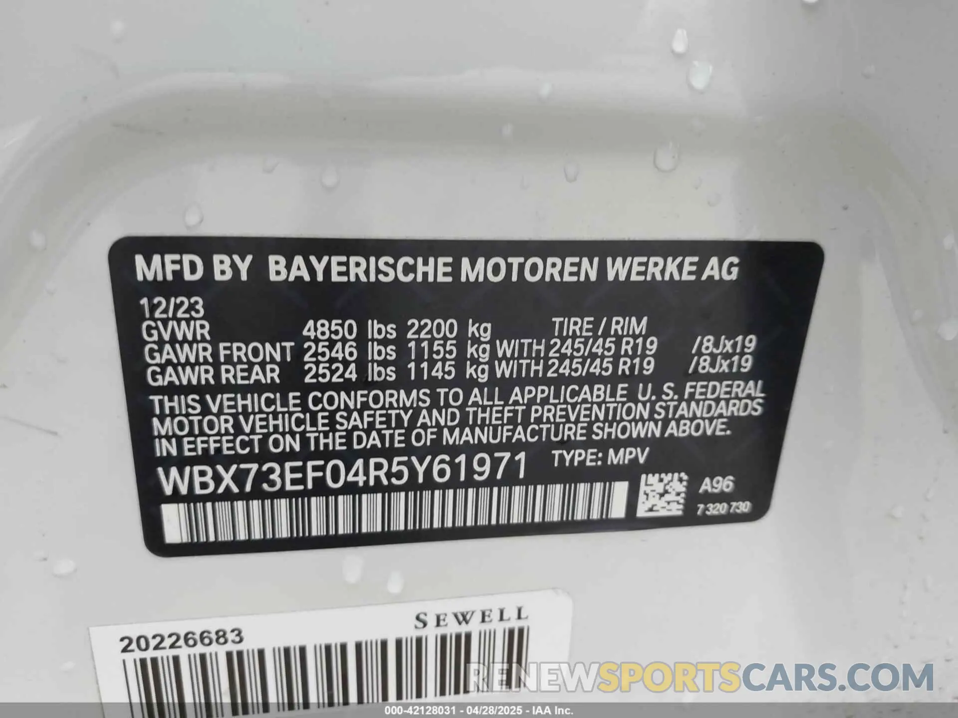 9 Photograph of a damaged car WBX73EF04R5Y61971 BMW X1 2024