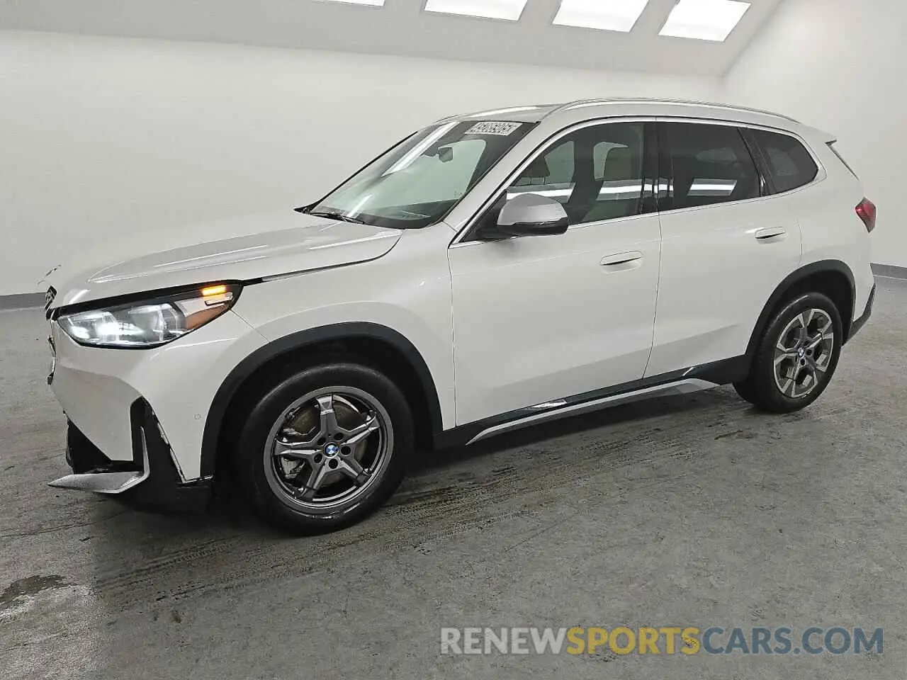 1 Photograph of a damaged car WBX73EF04R5Z18721 BMW X1 2024