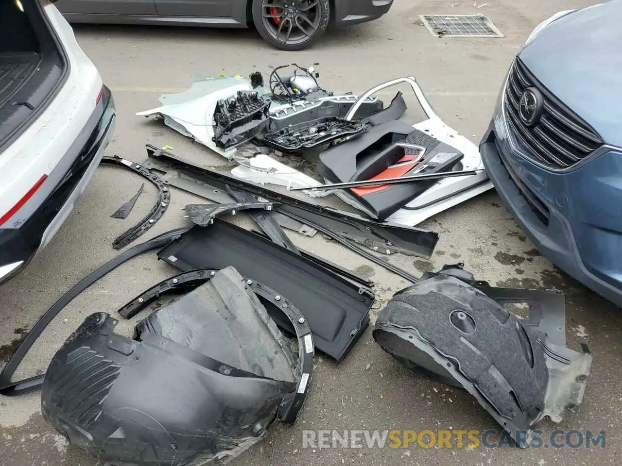 12 Photograph of a damaged car WBX73EF08R5Z13716 BMW X1 2024