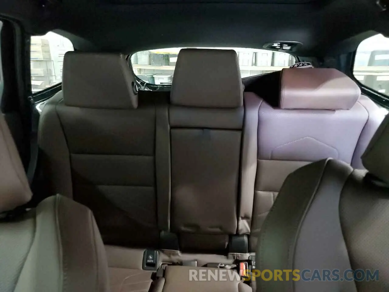 10 Photograph of a damaged car WBX73EF08R5Z57277 BMW X1 2024
