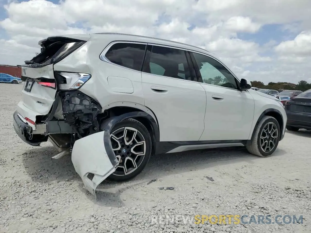3 Photograph of a damaged car WBX73EF01S5241553 BMW X1 2025