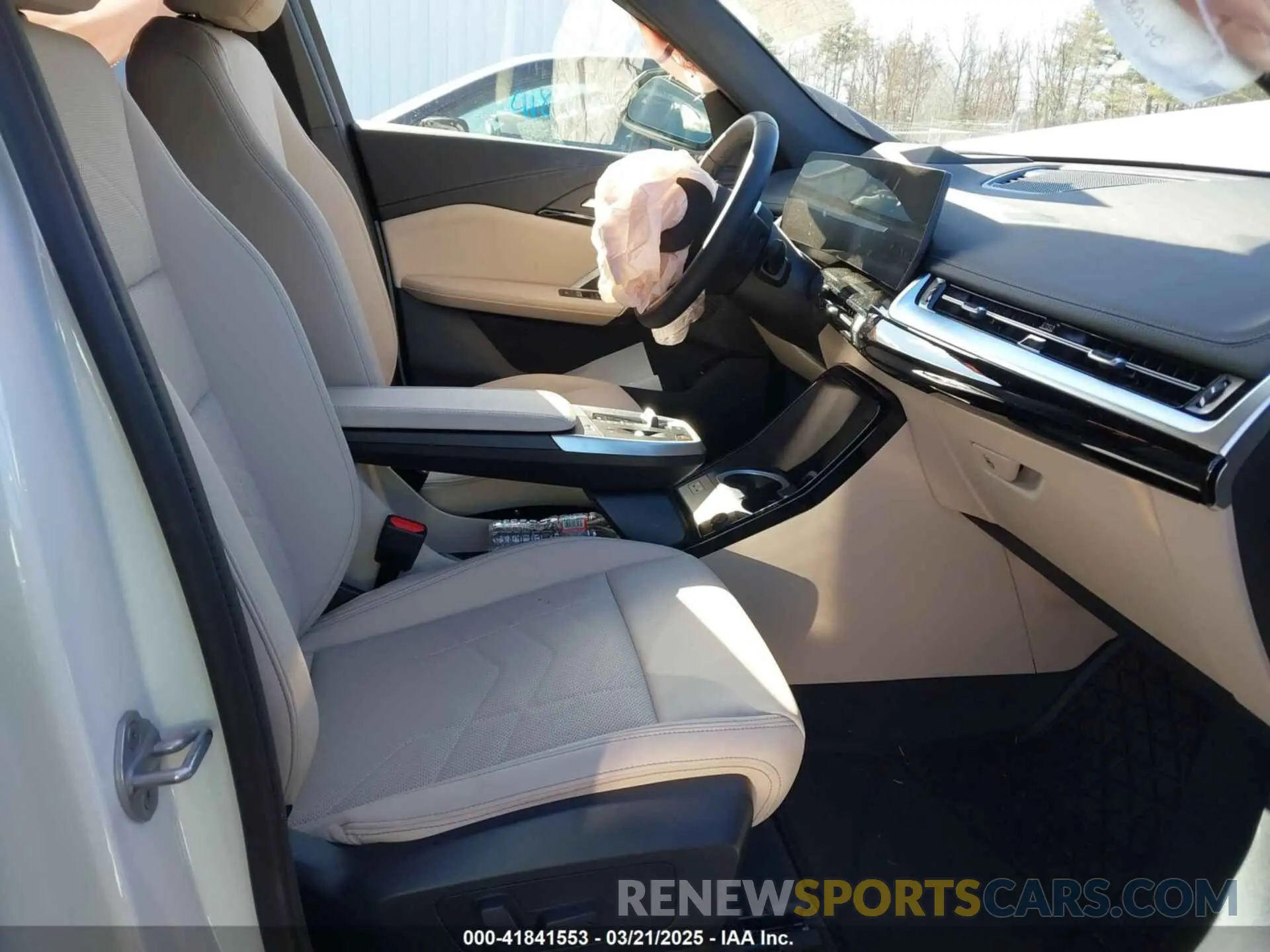 5 Photograph of a damaged car WBX73EF02S5186420 BMW X1 2025