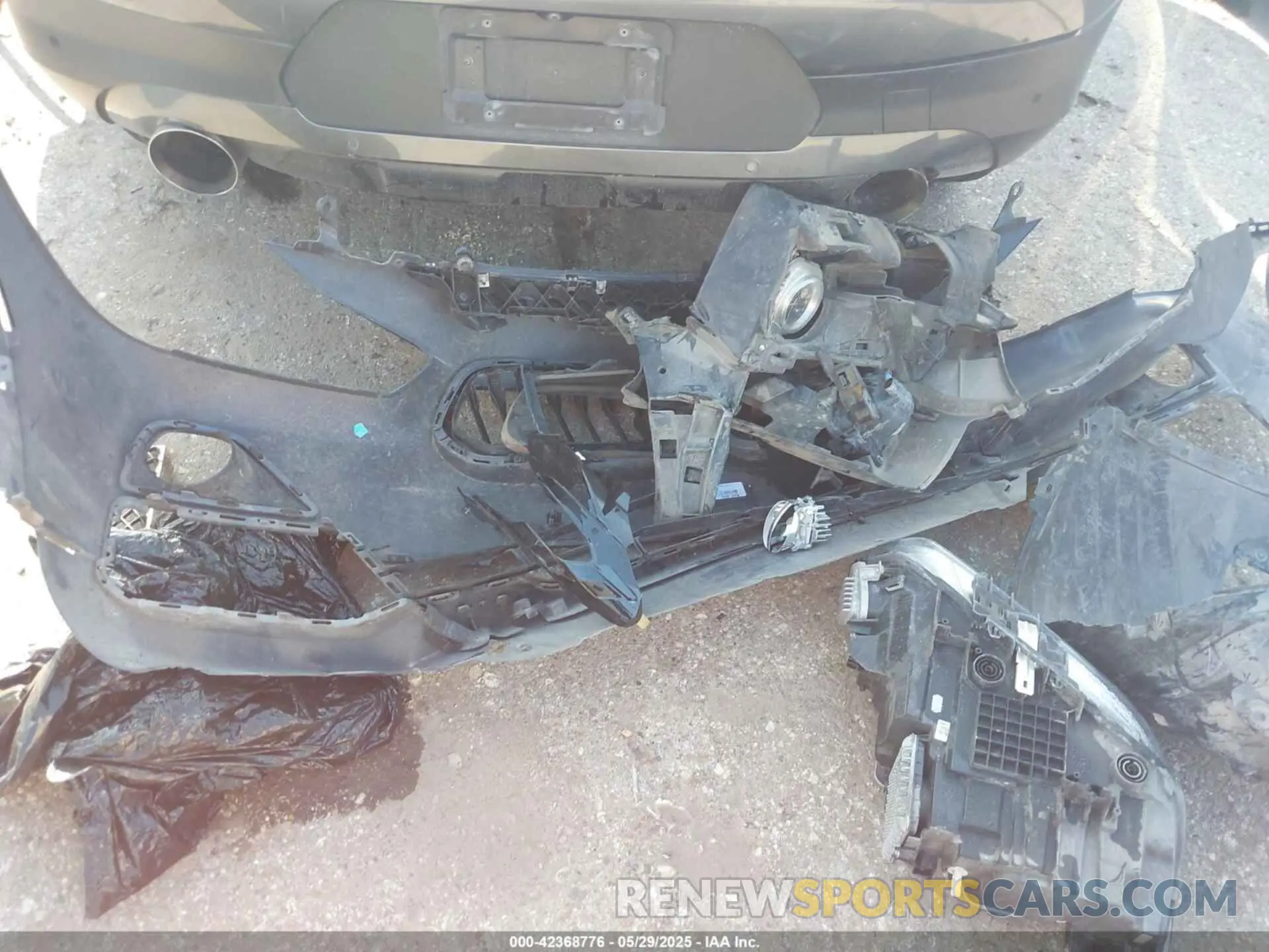 11 Photograph of a damaged car WBXYJ3C50KEP76968 BMW X2 2019