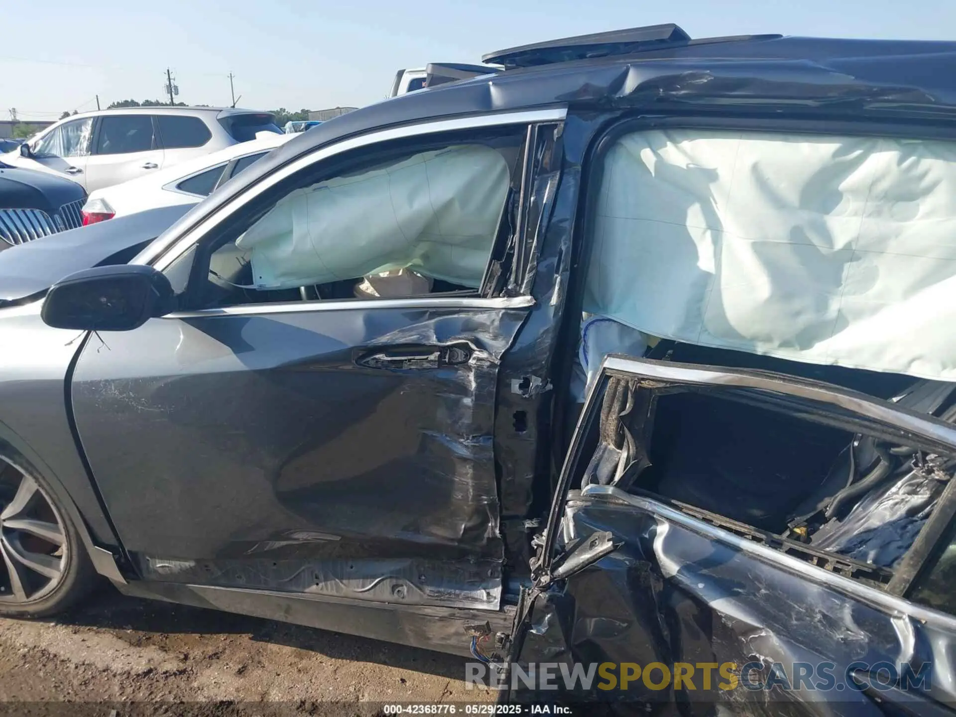 14 Photograph of a damaged car WBXYJ3C50KEP76968 BMW X2 2019