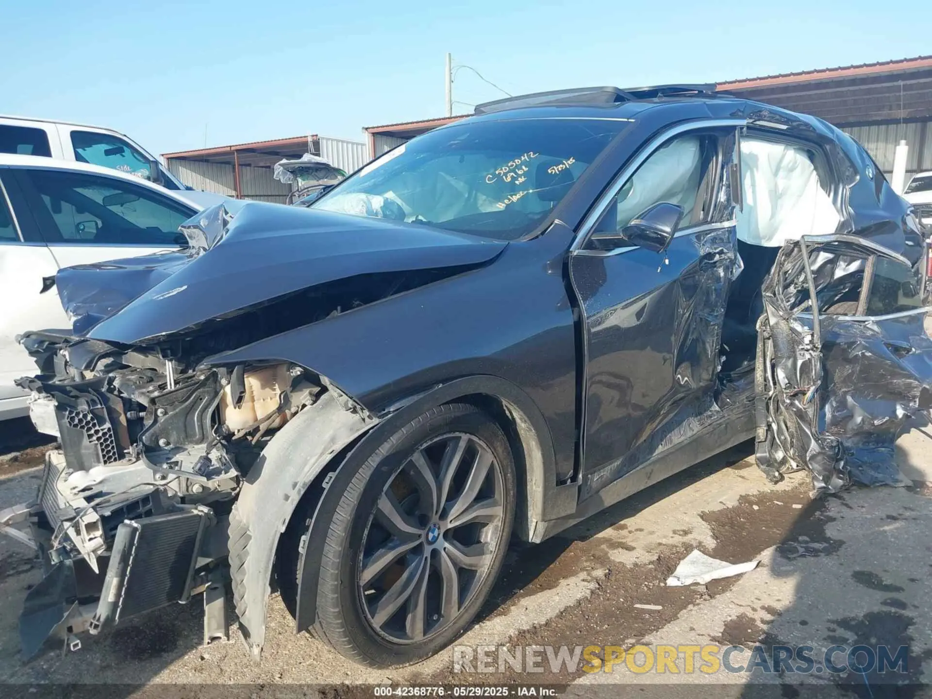2 Photograph of a damaged car WBXYJ3C50KEP76968 BMW X2 2019