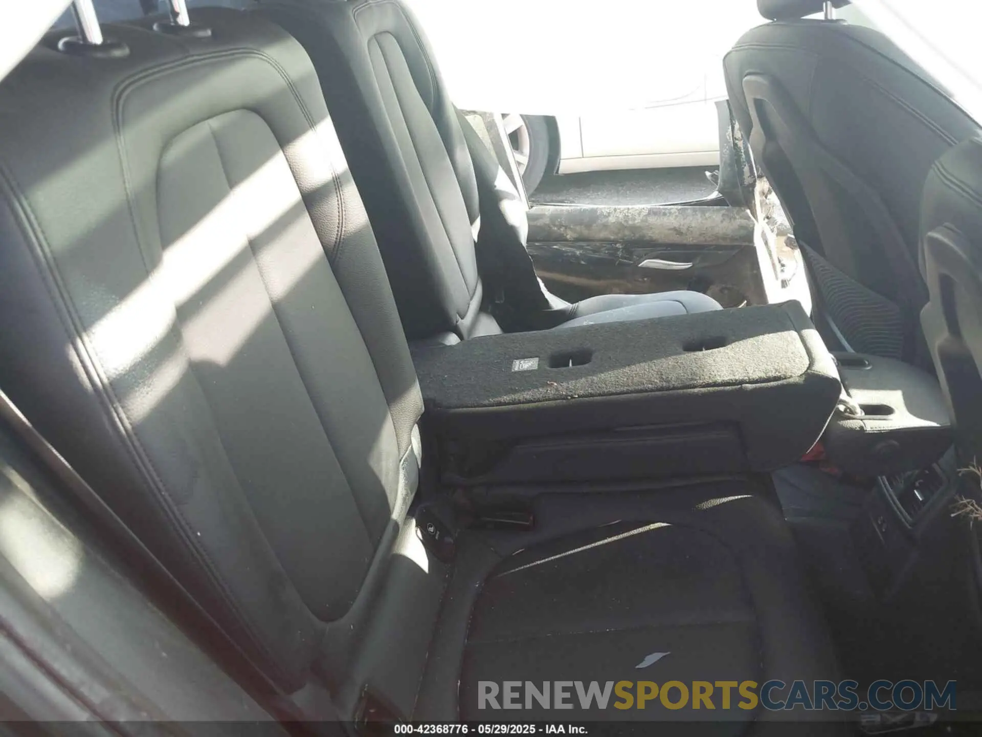 8 Photograph of a damaged car WBXYJ3C50KEP76968 BMW X2 2019