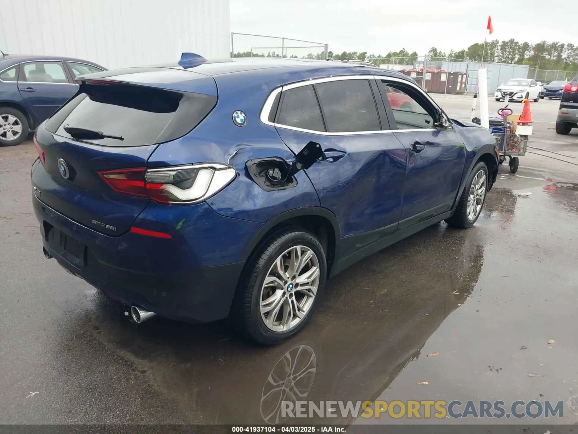 4 Photograph of a damaged car WBXYJ3C52K5N10612 BMW X2 2019