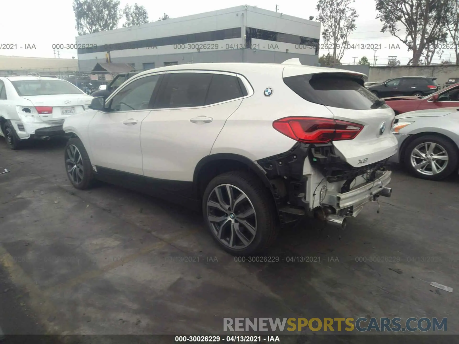 3 Photograph of a damaged car WBXYJ3C55K5N21717 BMW X2 2019