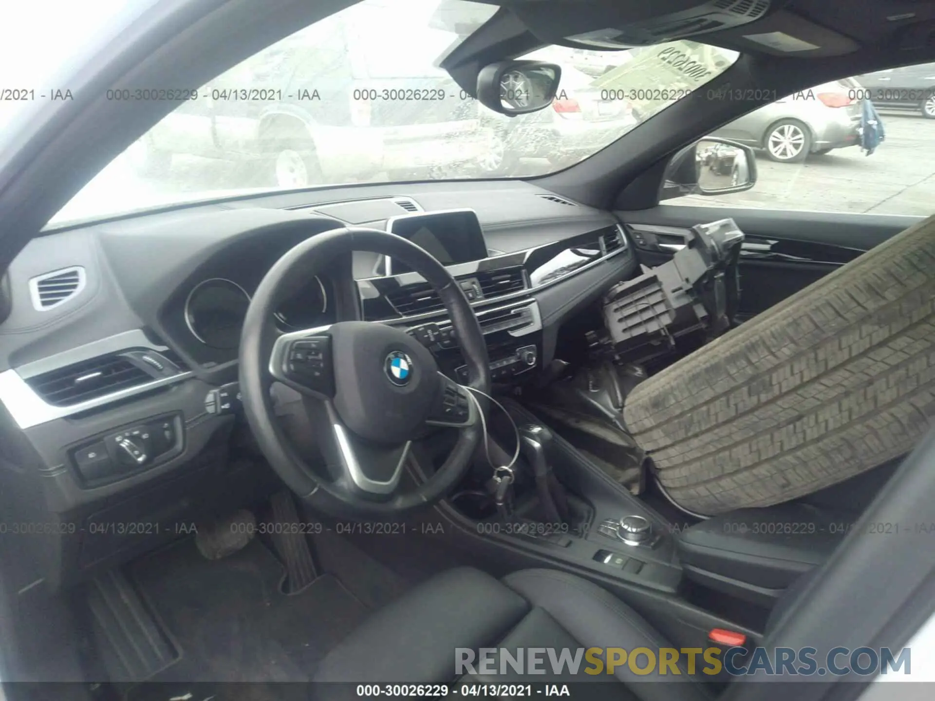 6 Photograph of a damaged car WBXYJ3C55K5N21717 BMW X2 2019