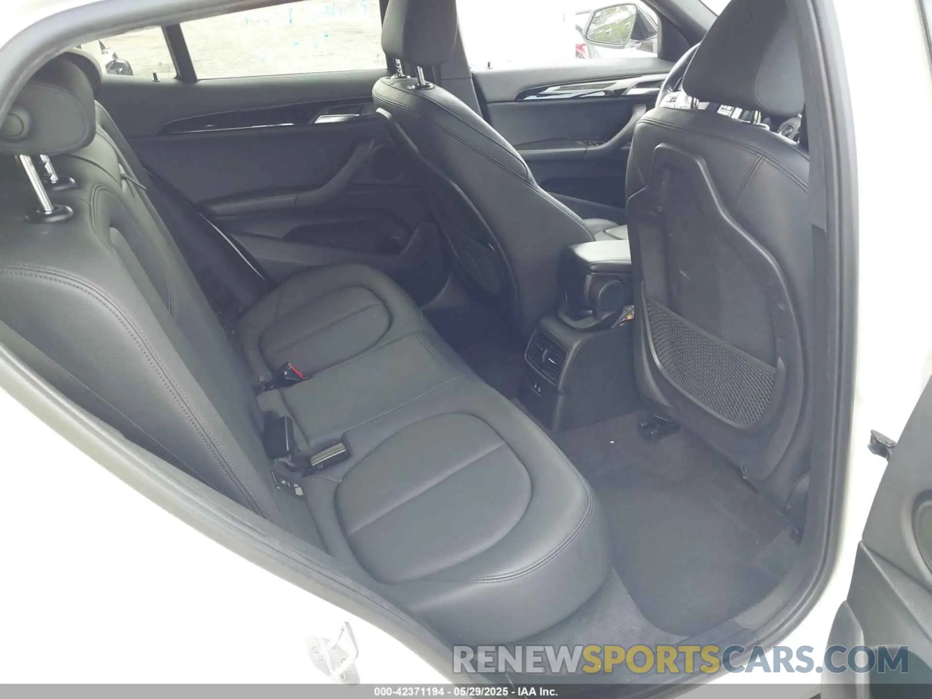 8 Photograph of a damaged car WBXYJ3C57KEP77180 BMW X2 2019