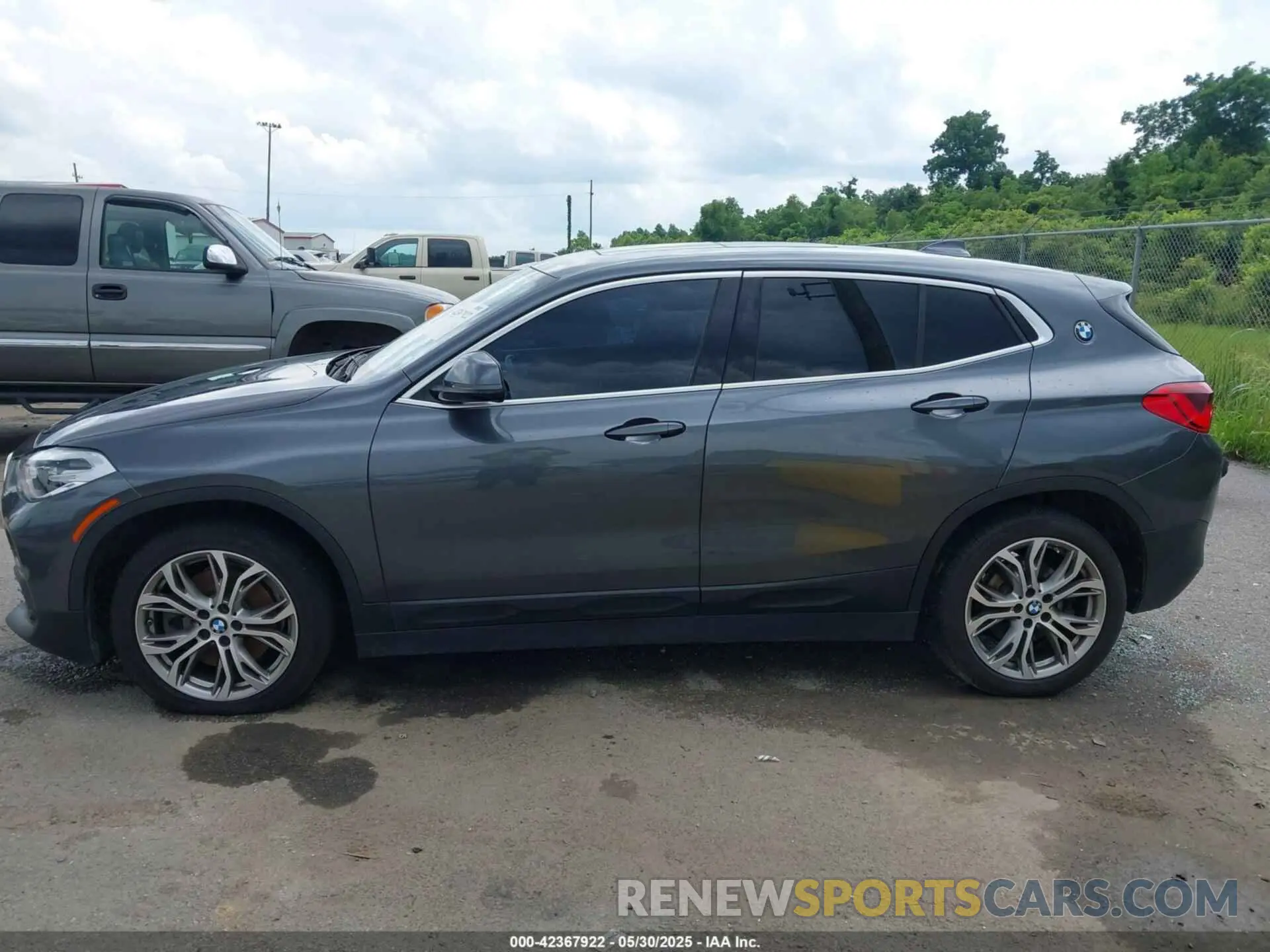 14 Photograph of a damaged car WBXYJ3C57KEP77308 BMW X2 2019