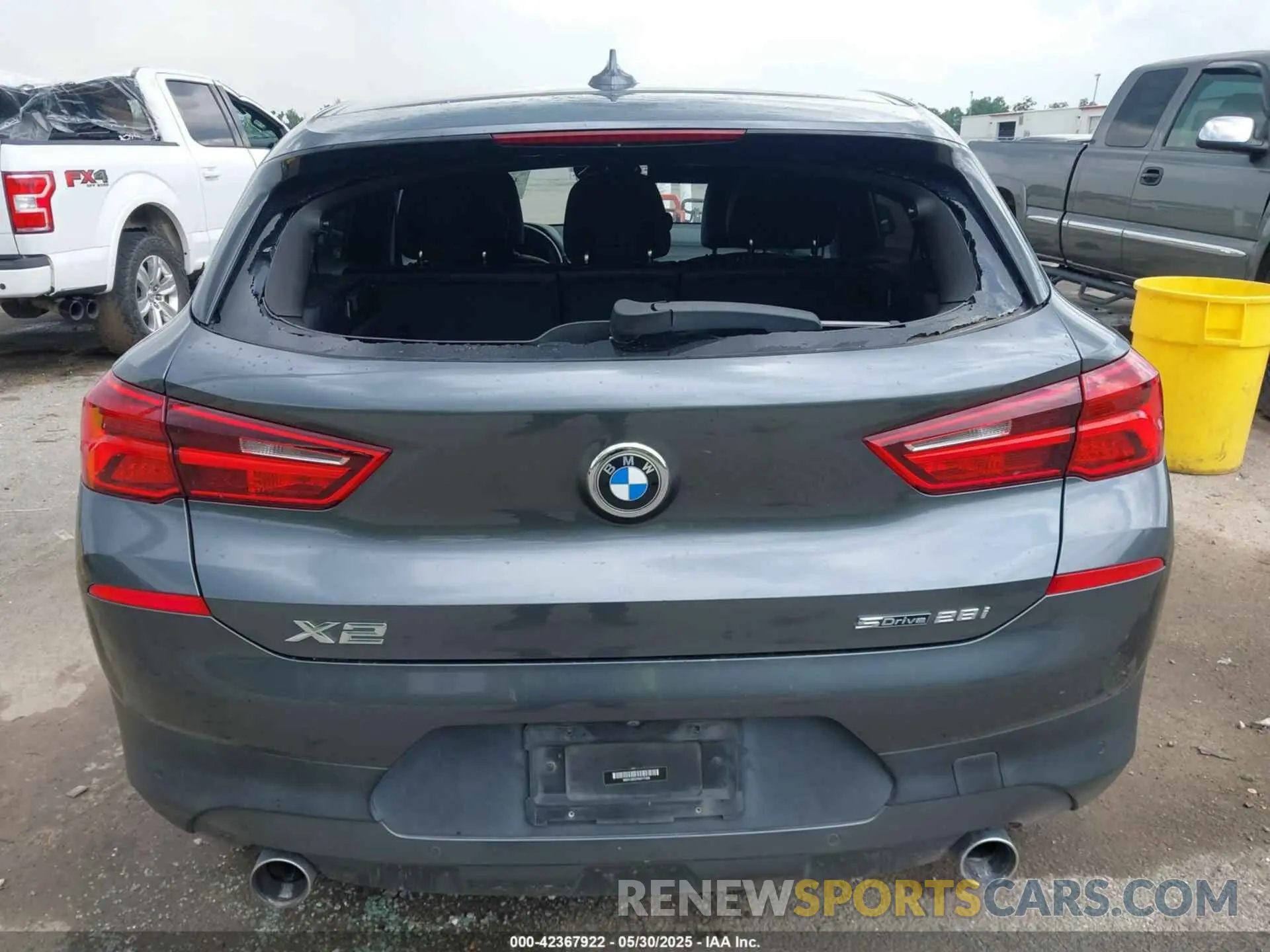 16 Photograph of a damaged car WBXYJ3C57KEP77308 BMW X2 2019