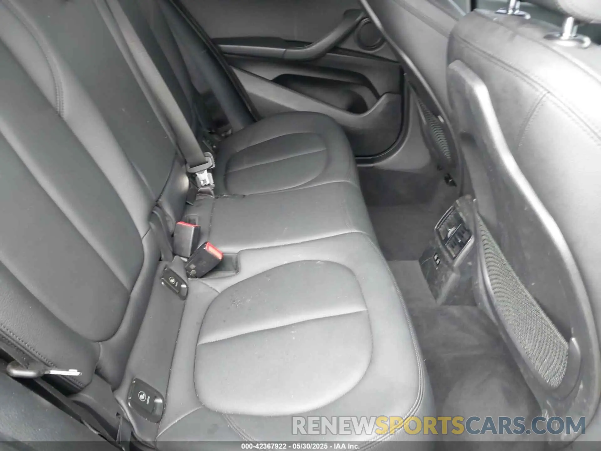 8 Photograph of a damaged car WBXYJ3C57KEP77308 BMW X2 2019