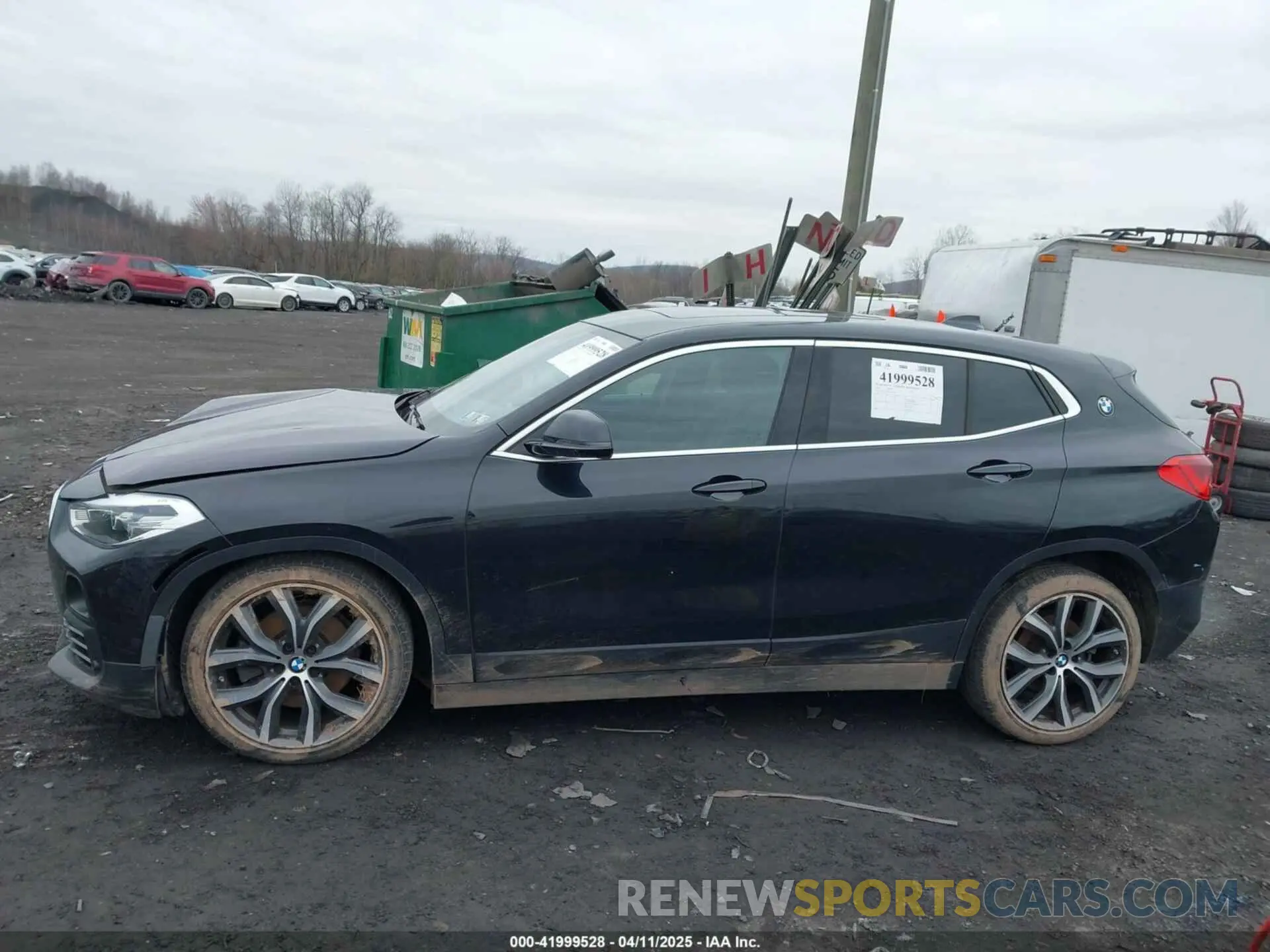 14 Photograph of a damaged car WBXYJ5C50K5N03198 BMW X2 2019