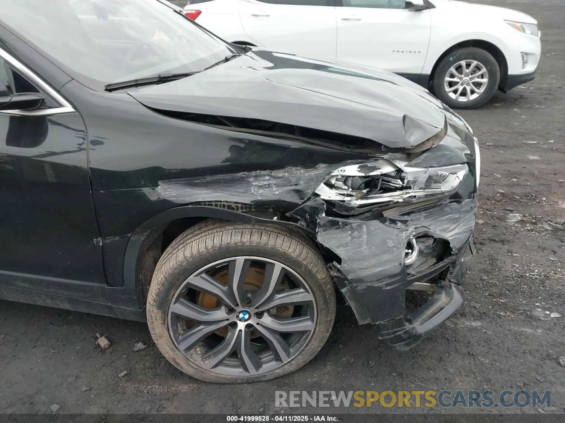 6 Photograph of a damaged car WBXYJ5C50K5N03198 BMW X2 2019