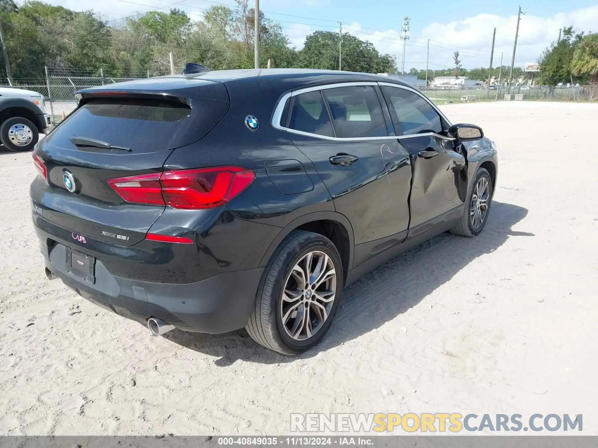 4 Photograph of a damaged car WBXYJ5C52K5N01596 BMW X2 2019