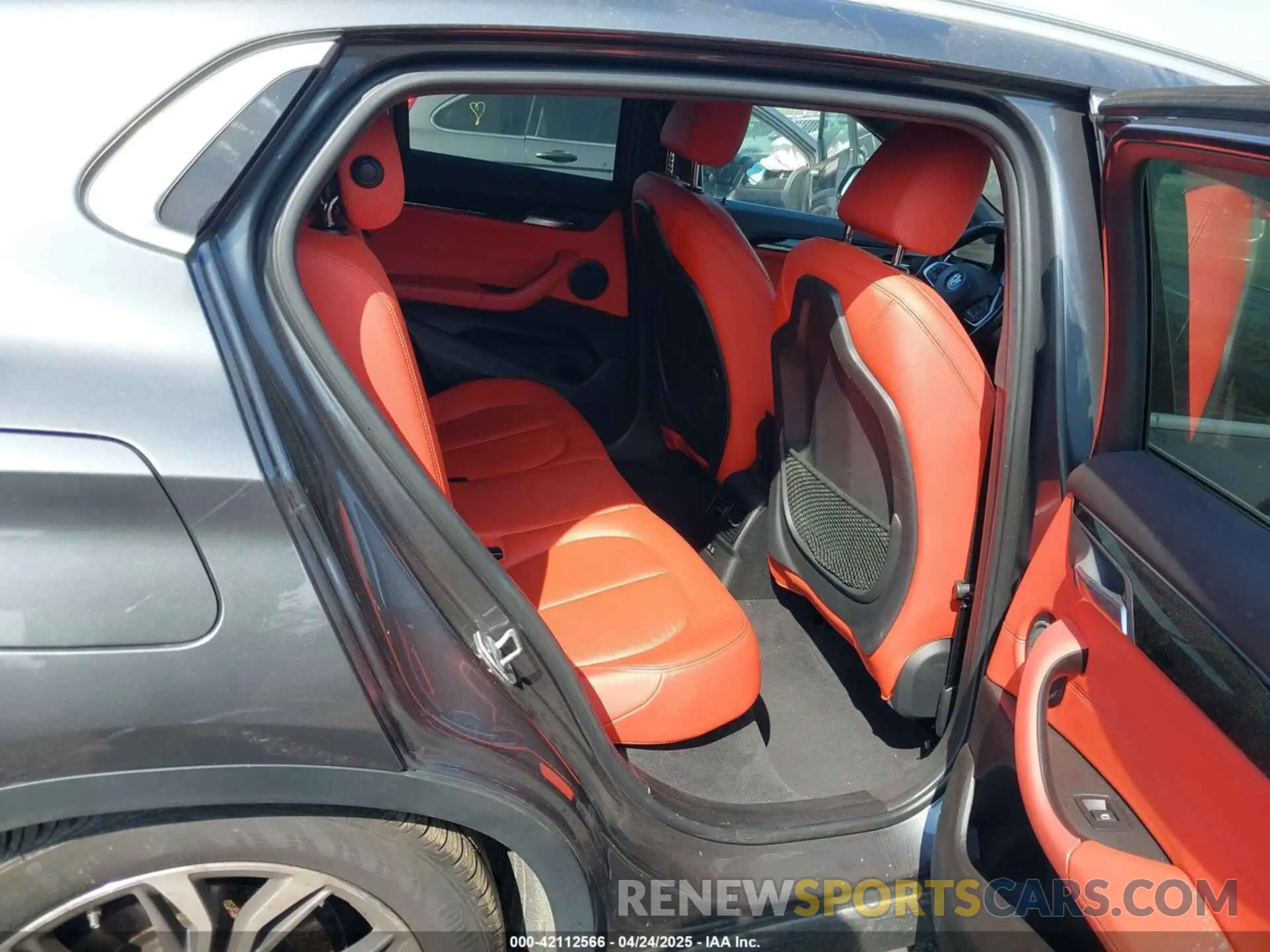 8 Photograph of a damaged car WBXYJ5C52K5N38986 BMW X2 2019