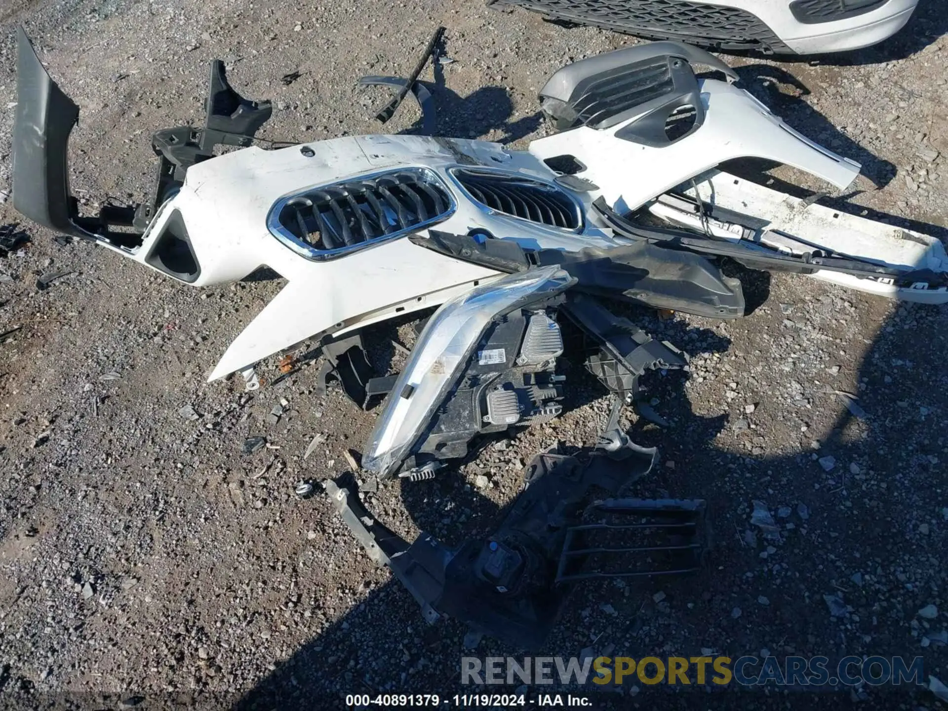 12 Photograph of a damaged car WBXYJ5C54K5N63579 BMW X2 2019