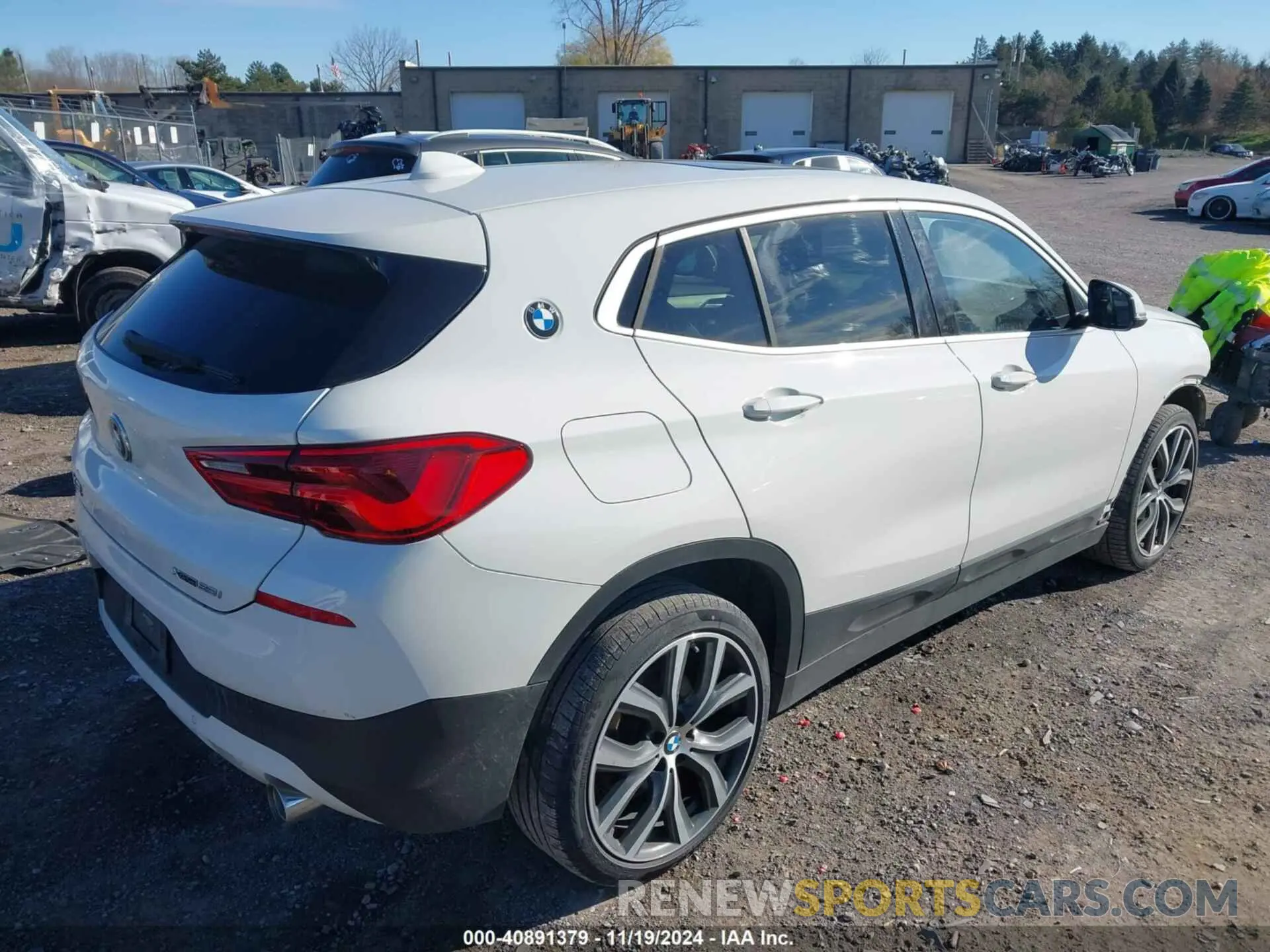 4 Photograph of a damaged car WBXYJ5C54K5N63579 BMW X2 2019