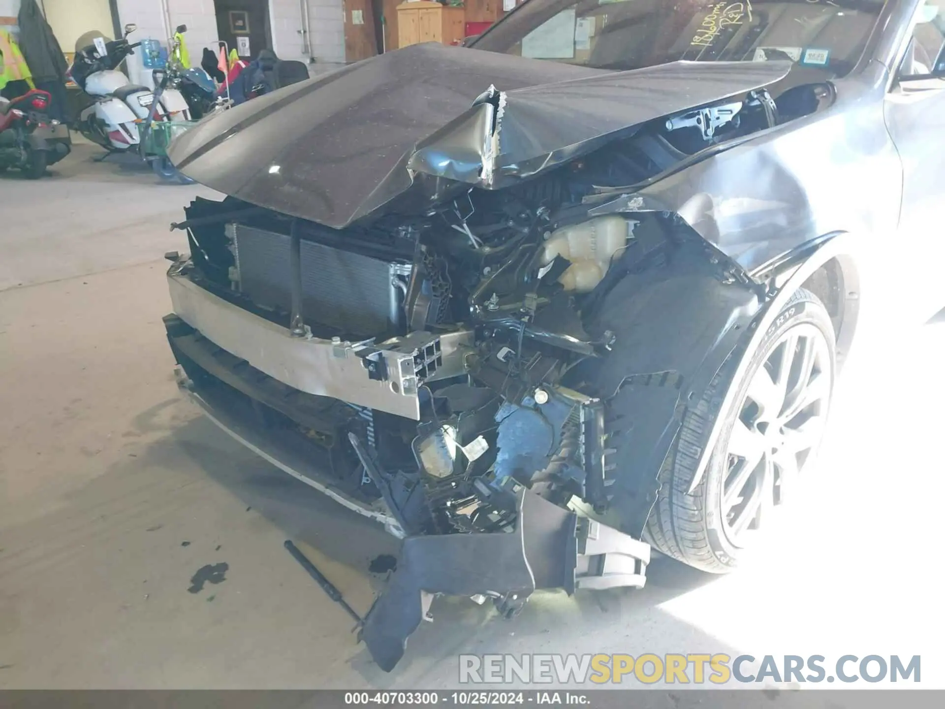 6 Photograph of a damaged car WBXYJ5C54KEF83673 BMW X2 2019