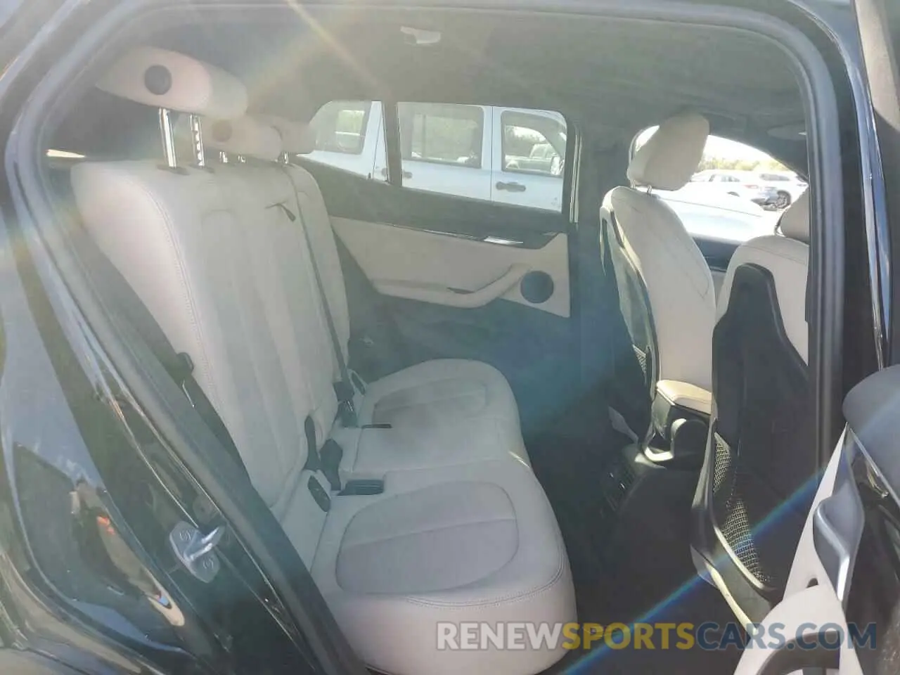 10 Photograph of a damaged car WBXYJ5C57K5N76522 BMW X2 2019