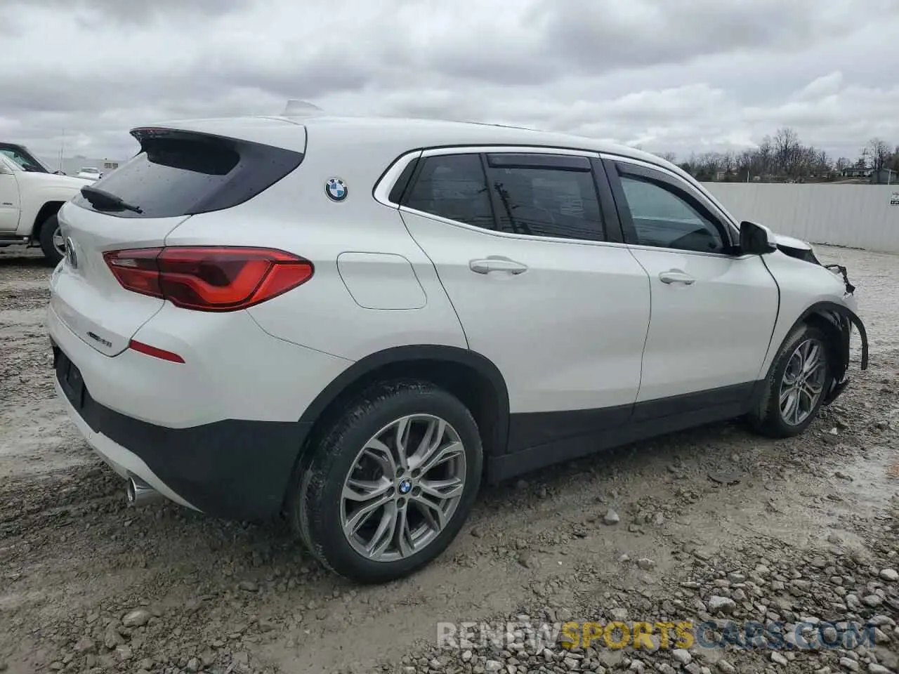 3 Photograph of a damaged car WBXYJ5C58K5N18788 BMW X2 2019