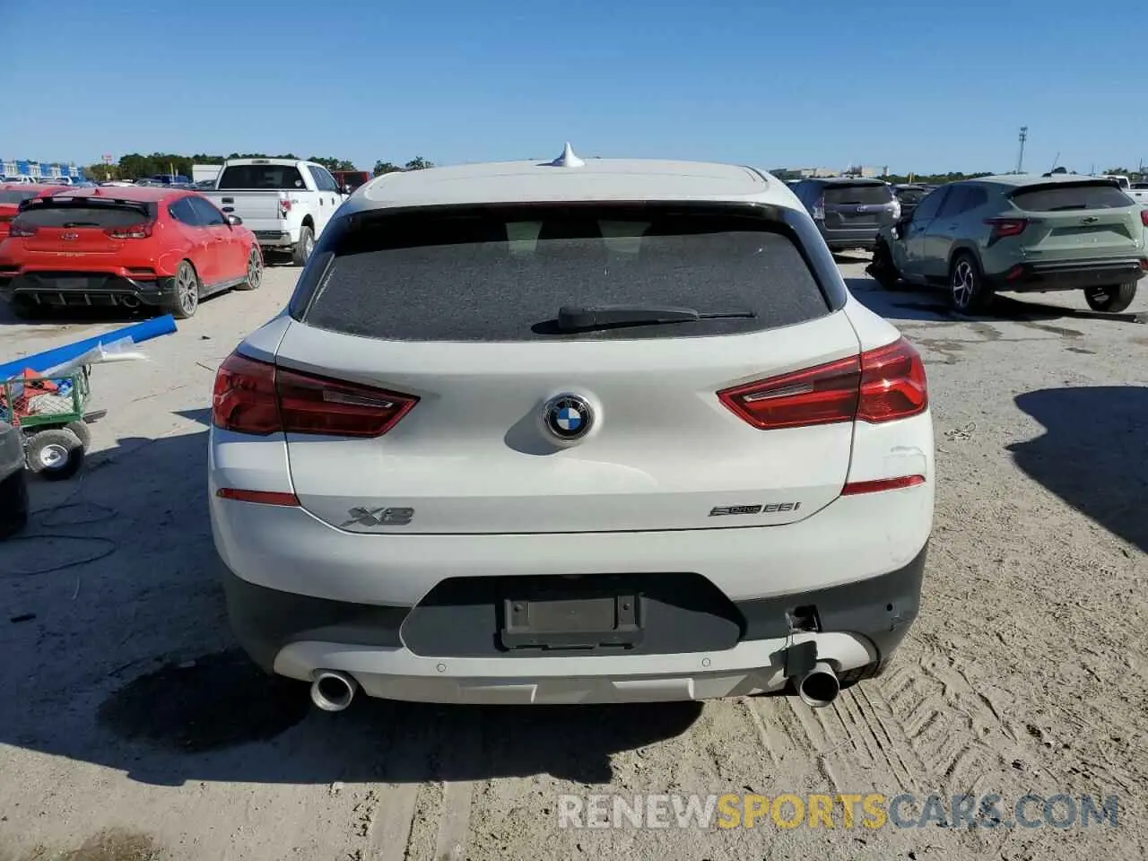 6 Photograph of a damaged car WBXYH9C01L5P45989 BMW X2 2020