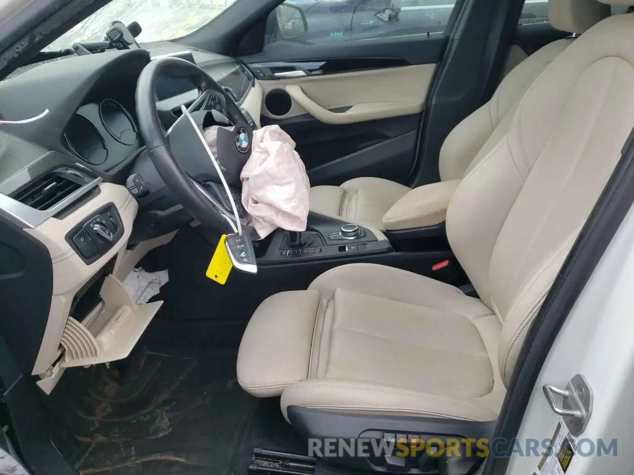 7 Photograph of a damaged car WBXYH9C01L5P45989 BMW X2 2020