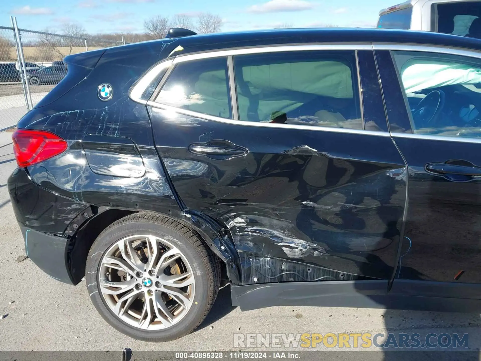 6 Photograph of a damaged car WBXYH9C02L5P09275 BMW X2 2020