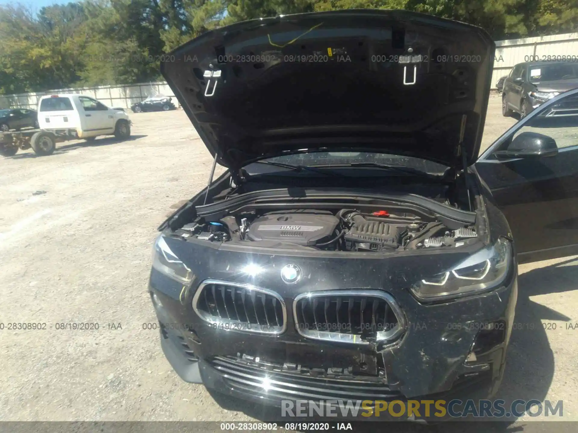 10 Photograph of a damaged car WBXYH9C04L5P17801 BMW X2 2020