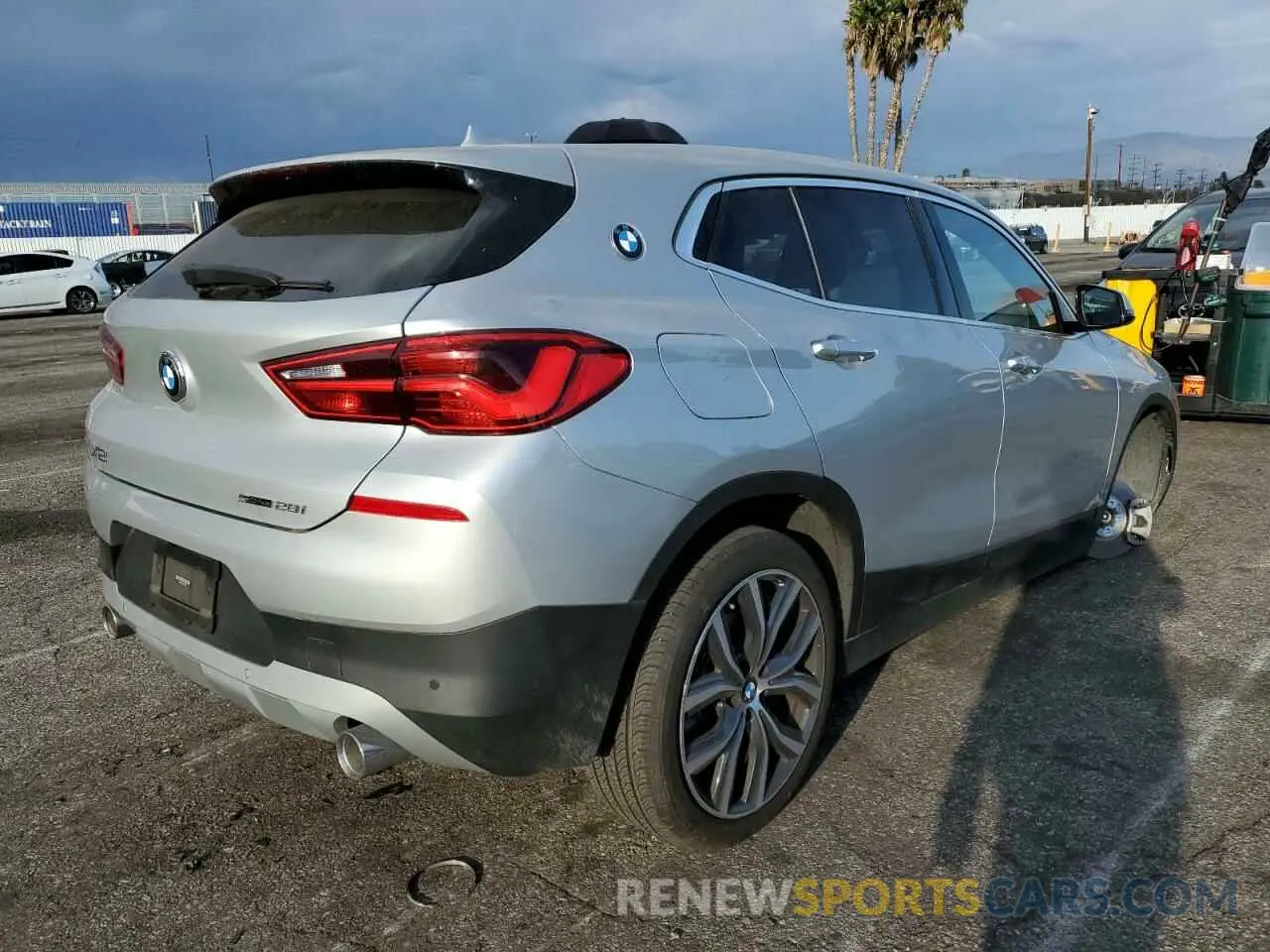 4 Photograph of a damaged car WBXYH9C05L5P80714 BMW X2 2020