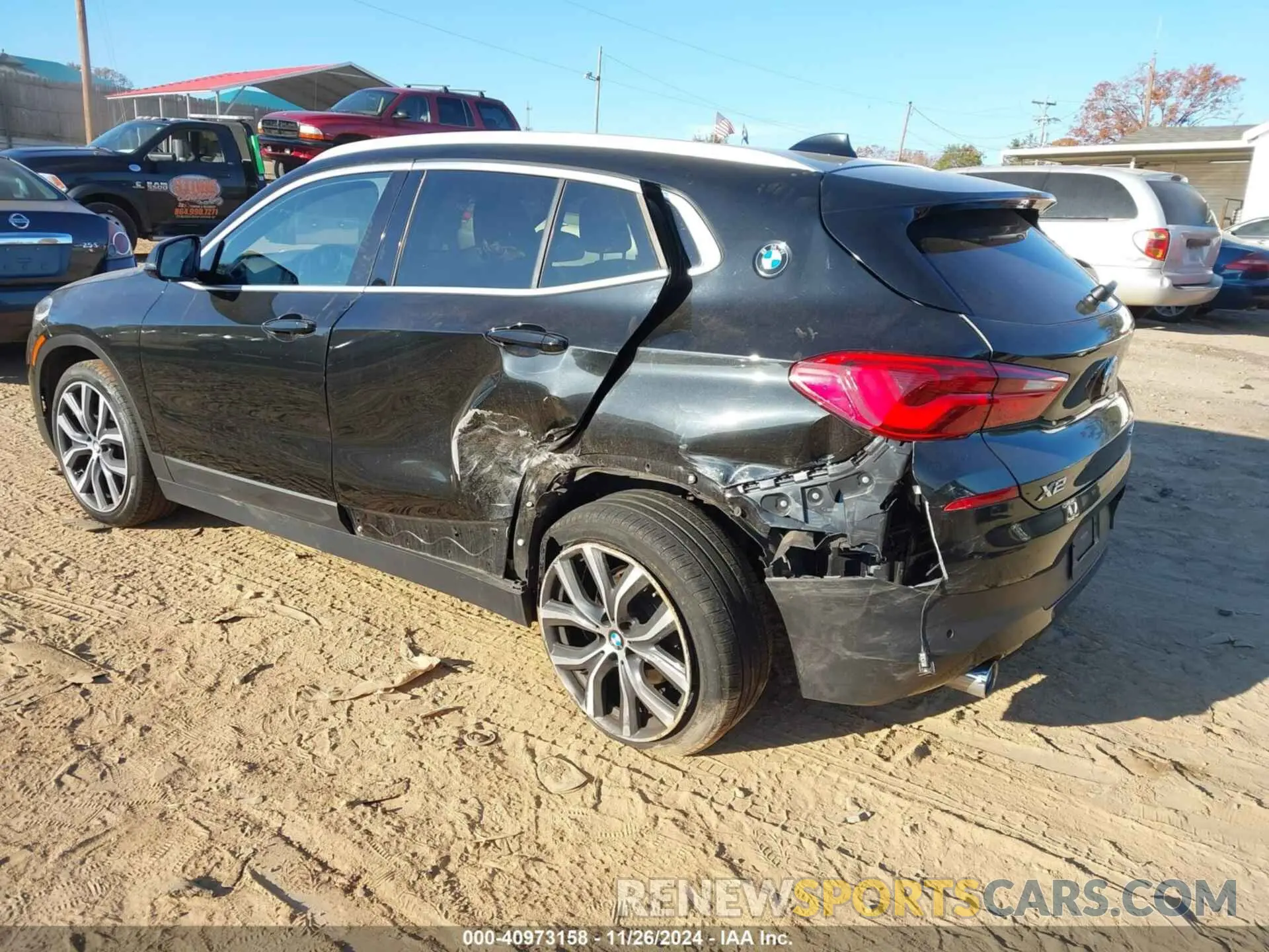 3 Photograph of a damaged car WBXYH9C06L5N94566 BMW X2 2020