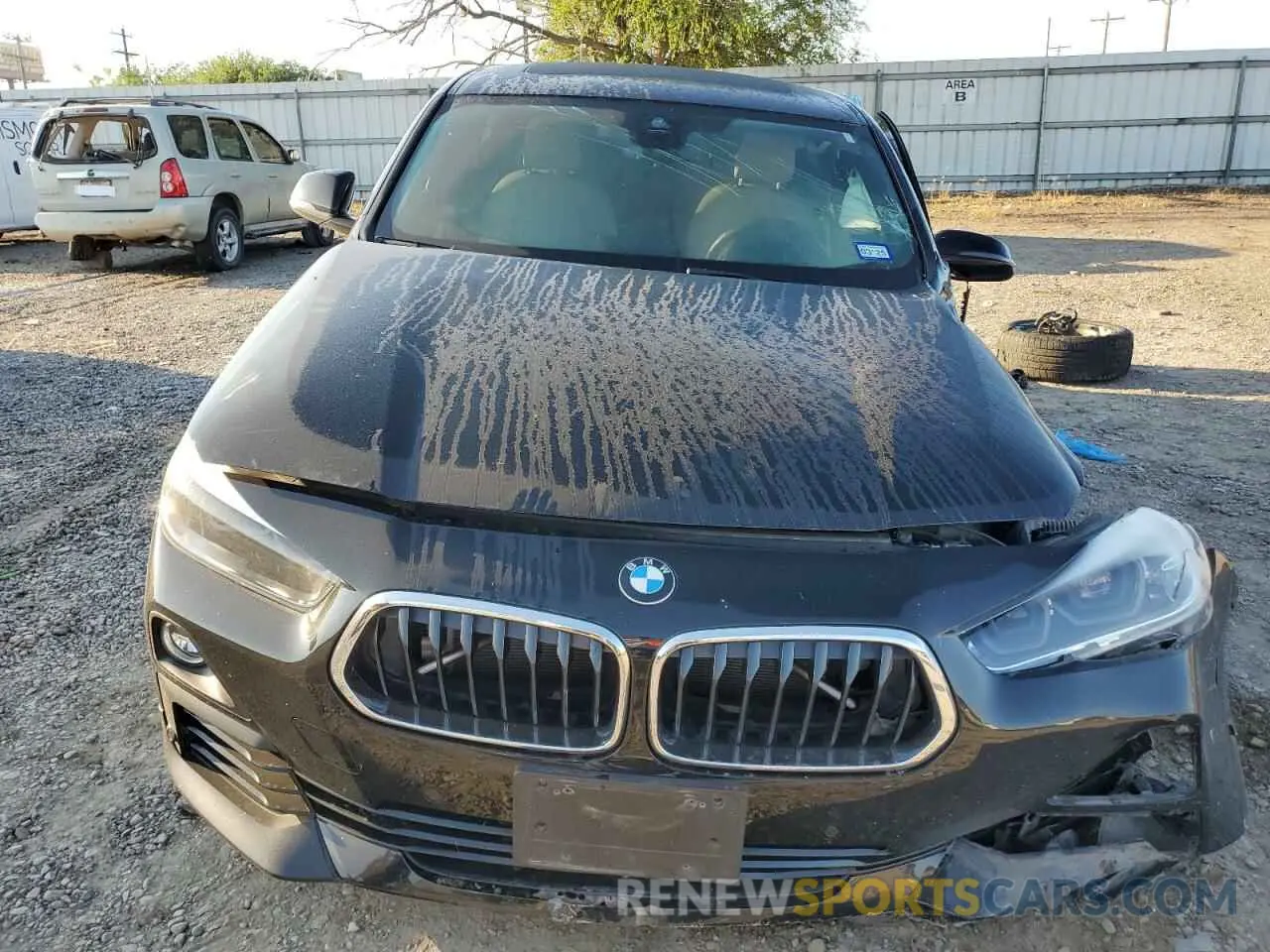 5 Photograph of a damaged car WBXYH9C06L5P52310 BMW X2 2020