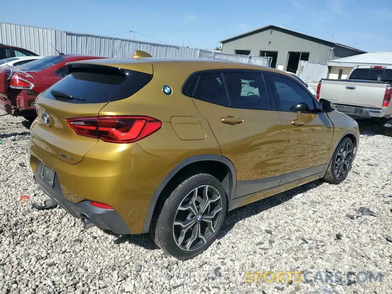 3 Photograph of a damaged car WBXYH9C08L5N91295 BMW X2 2020