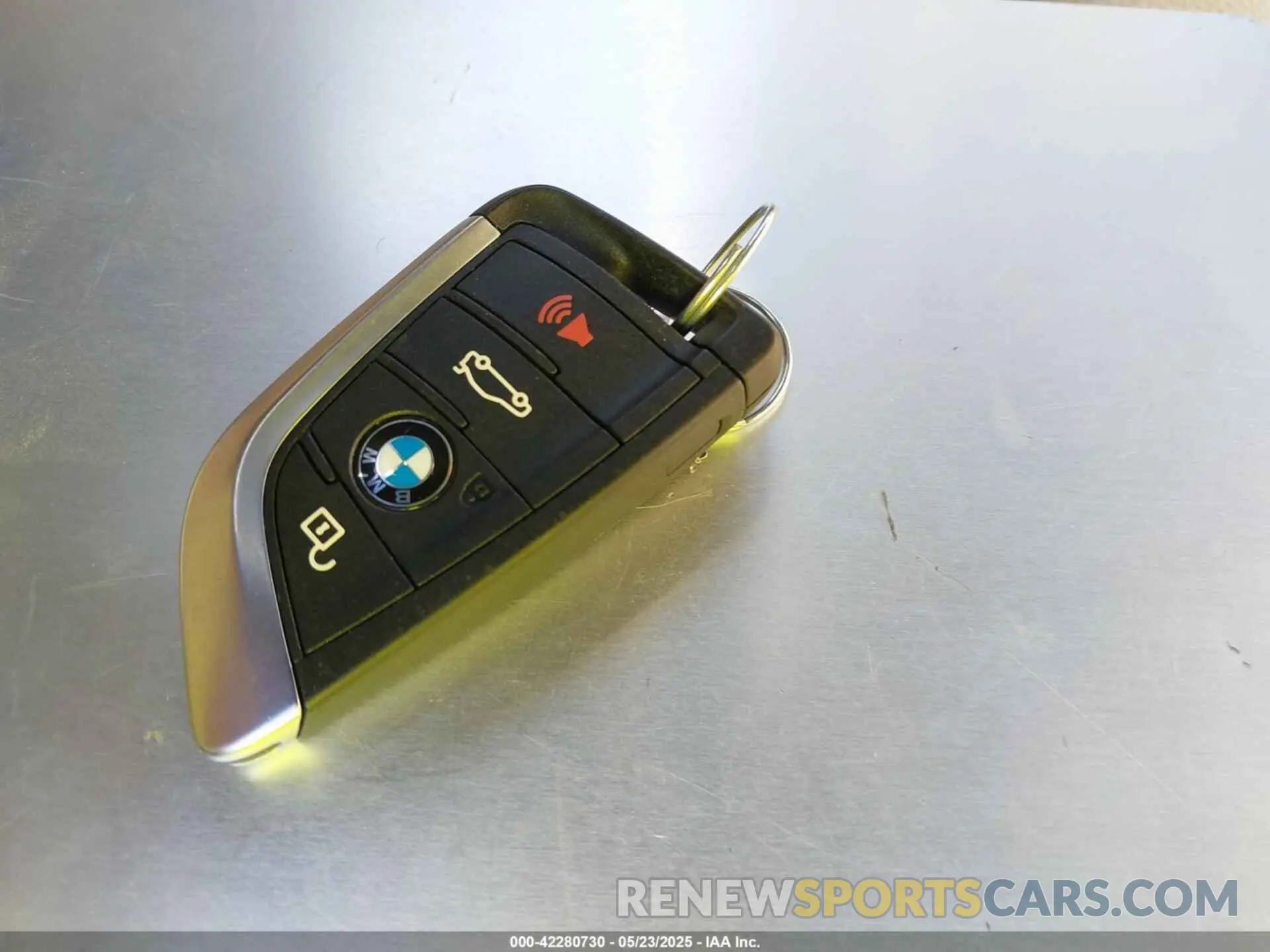 11 Photograph of a damaged car WBXYH9C0XL5P08083 BMW X2 2020