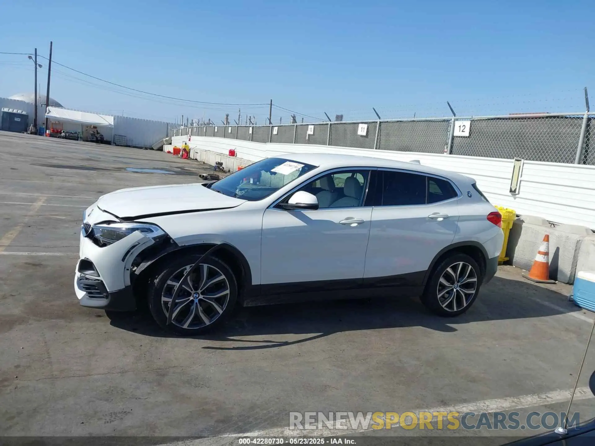 14 Photograph of a damaged car WBXYH9C0XL5P08083 BMW X2 2020