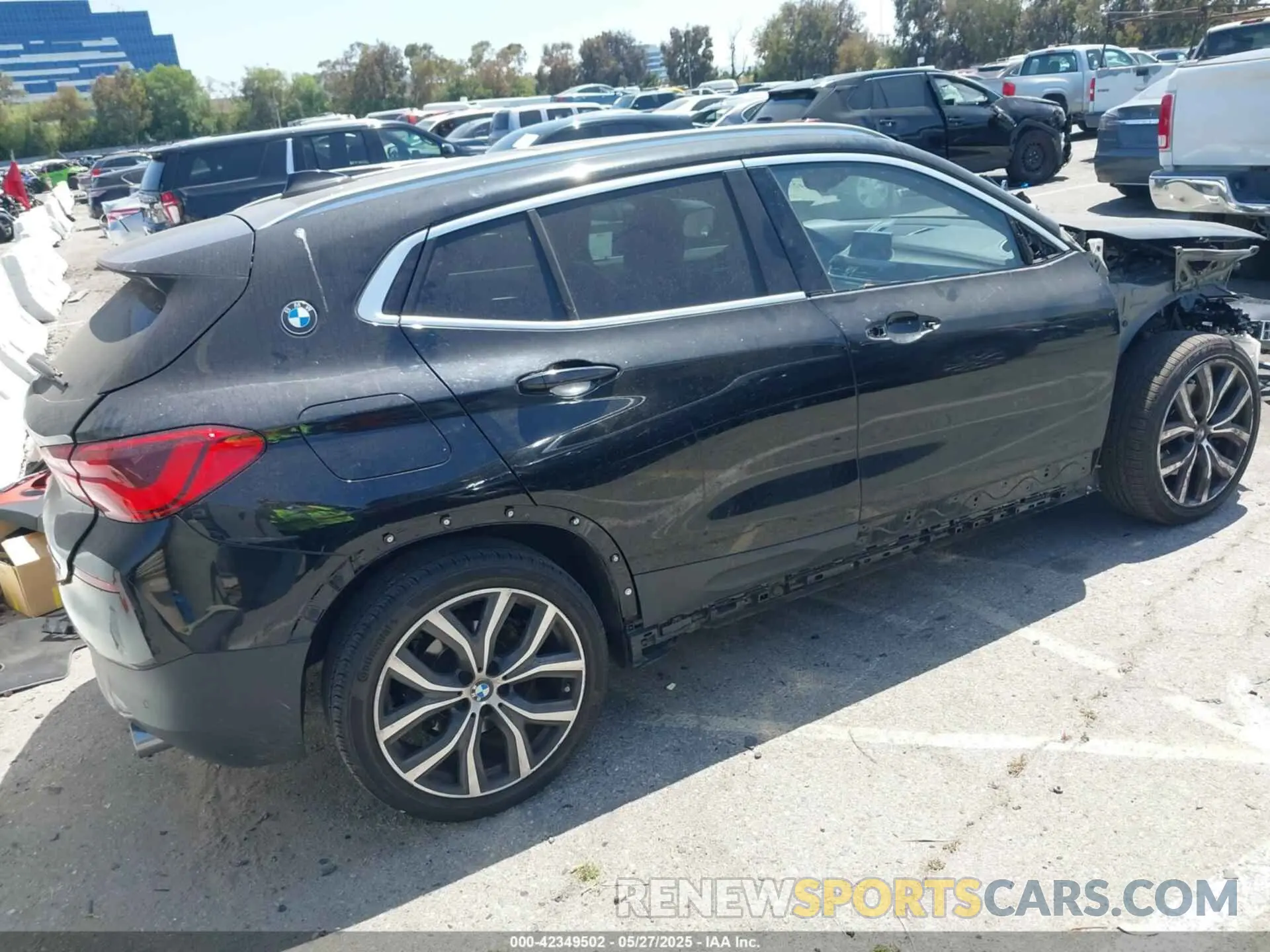 4 Photograph of a damaged car WBXYH9C0XL5R25696 BMW X2 2020