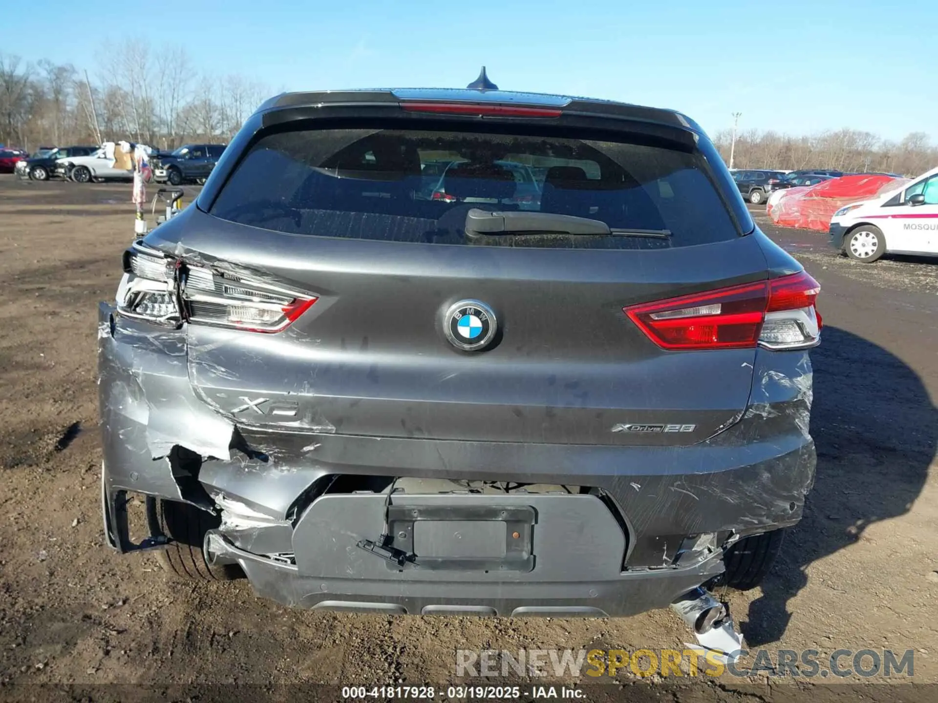 17 Photograph of a damaged car WBXYJ1C02L5P43805 BMW X2 2020