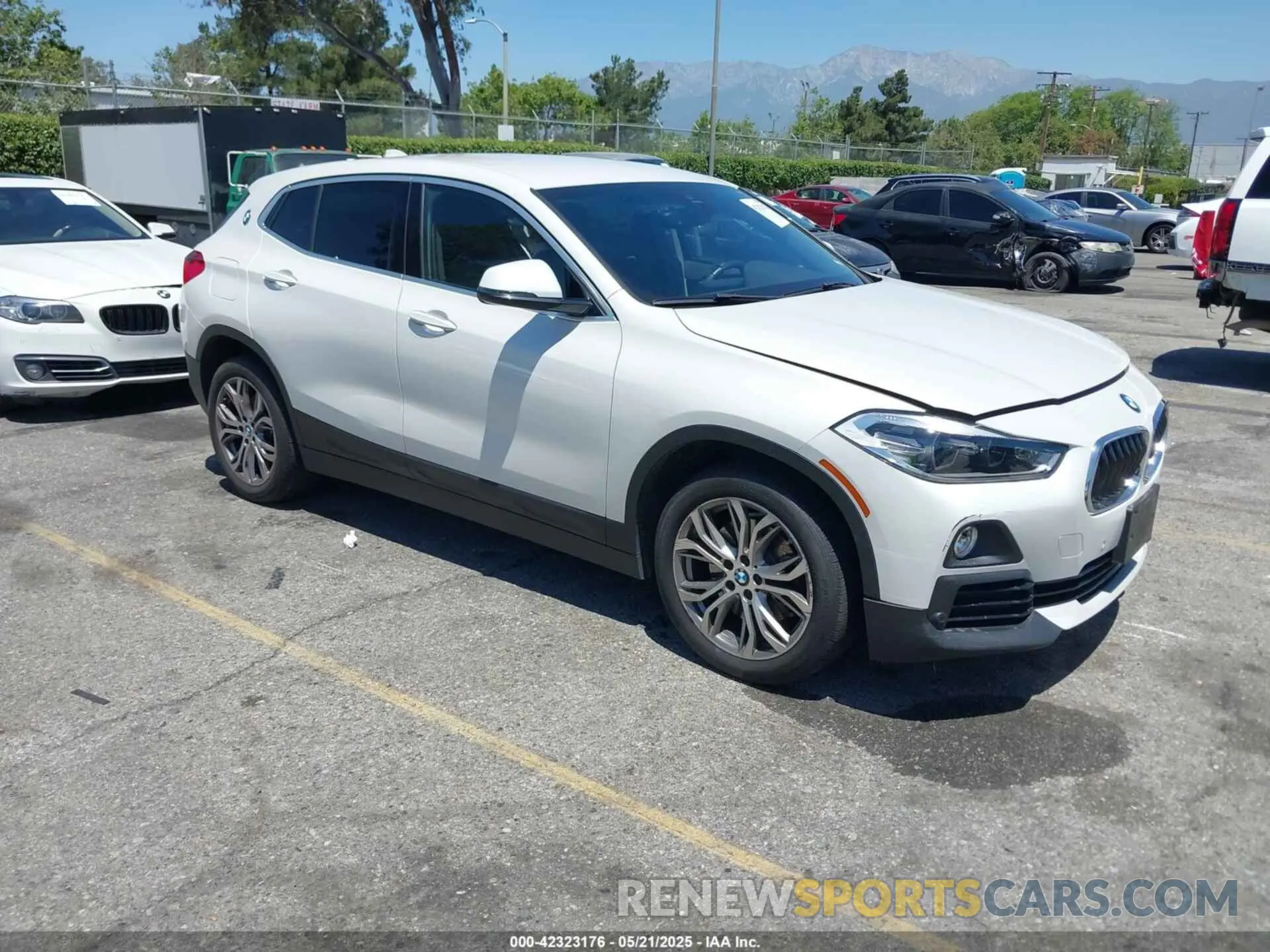 1 Photograph of a damaged car WBXYJ1C03L5N93929 BMW X2 2020