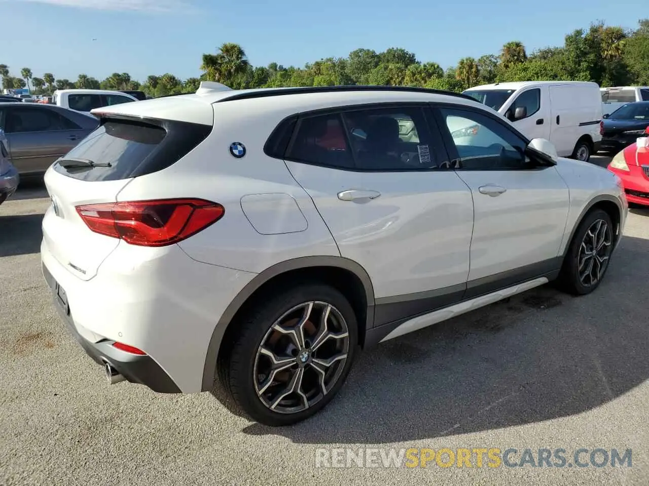 3 Photograph of a damaged car WBXYJ1C03L5R43303 BMW X2 2020