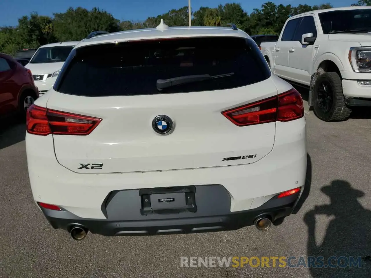 6 Photograph of a damaged car WBXYJ1C03L5R43303 BMW X2 2020