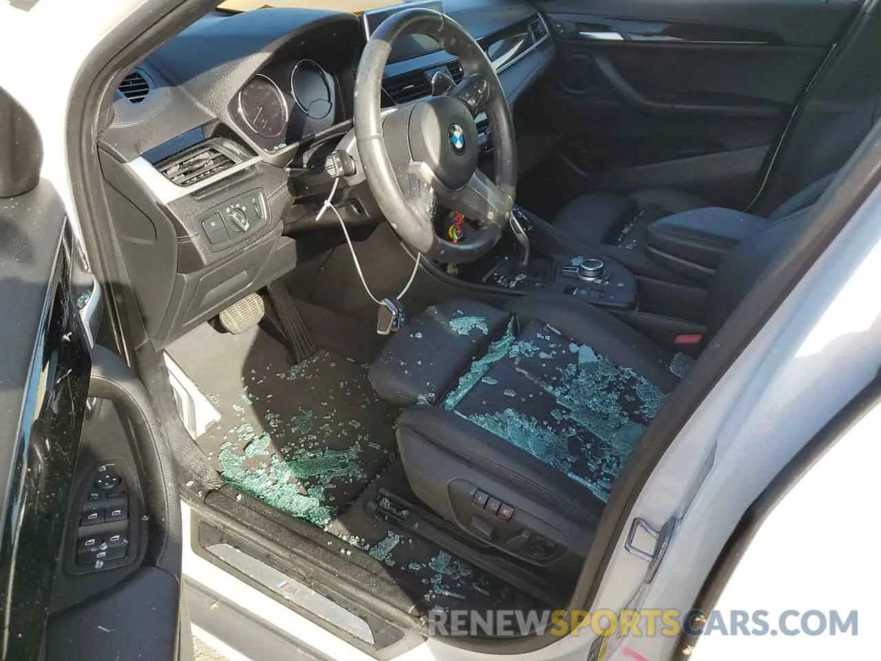 8 Photograph of a damaged car WBXYJ1C03L5R43303 BMW X2 2020