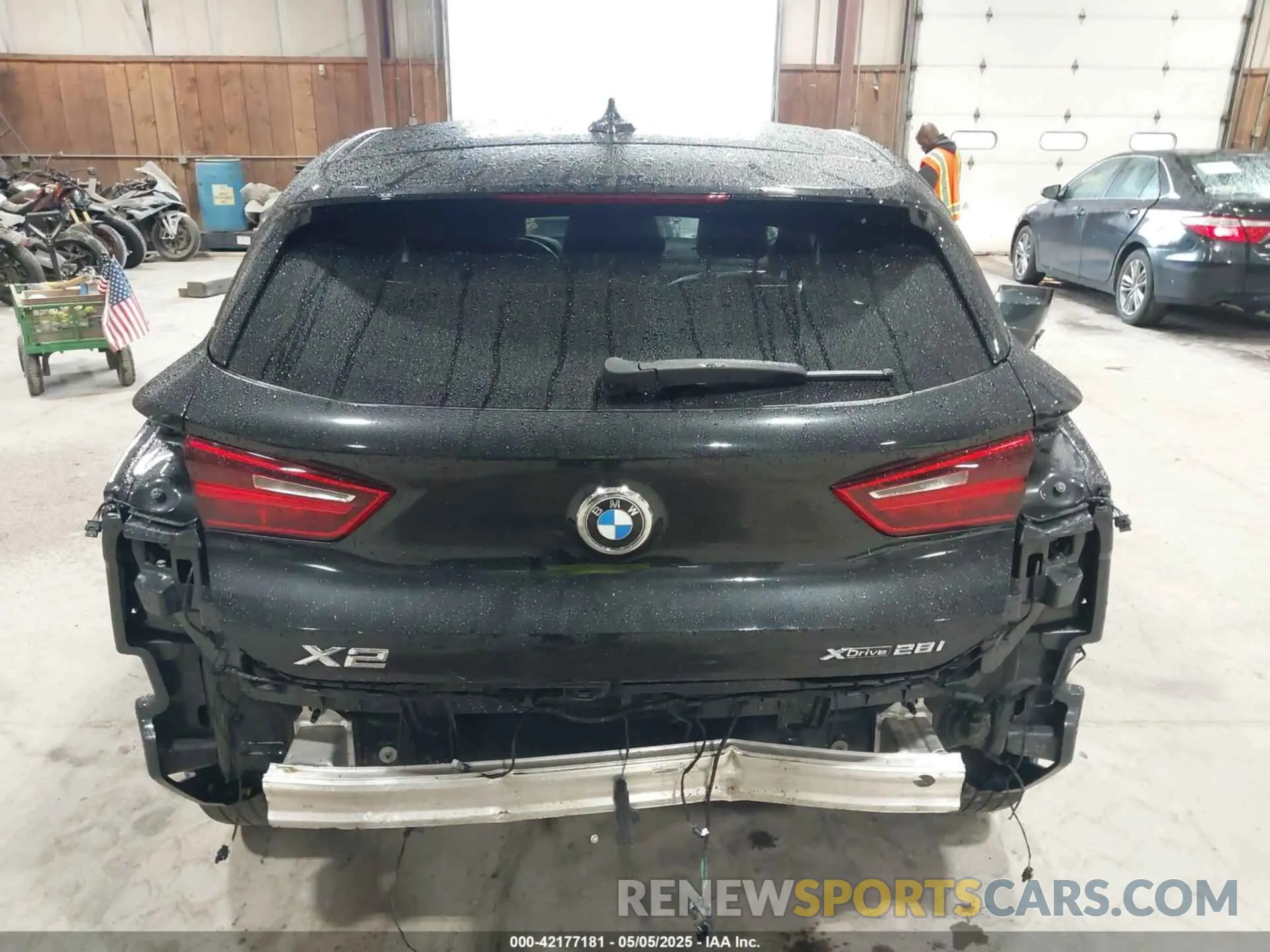 16 Photograph of a damaged car WBXYJ1C04L5P14242 BMW X2 2020